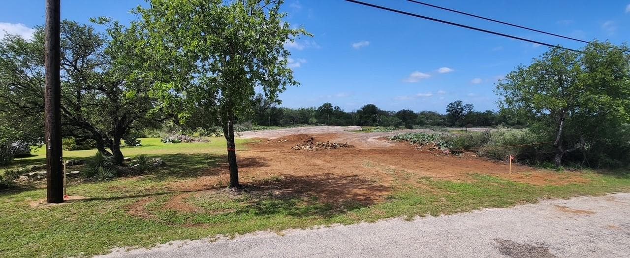 125 W Live Oak Dr W