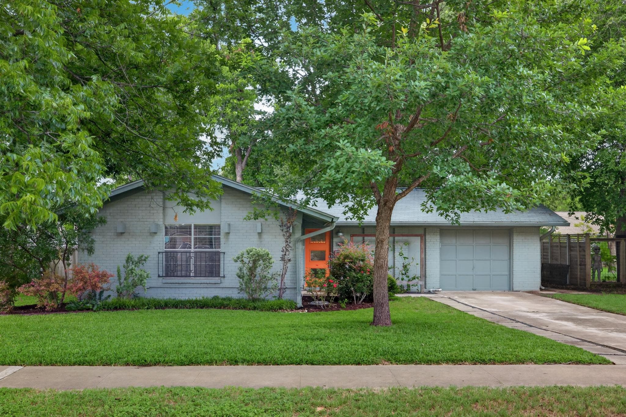 1103  Chesapeake Dr