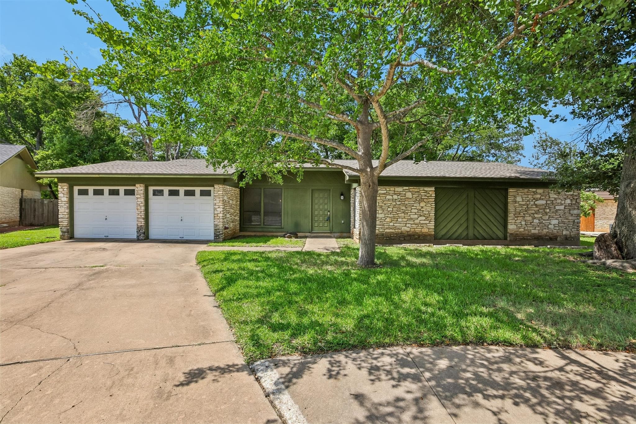 10602  Double Tree Cv