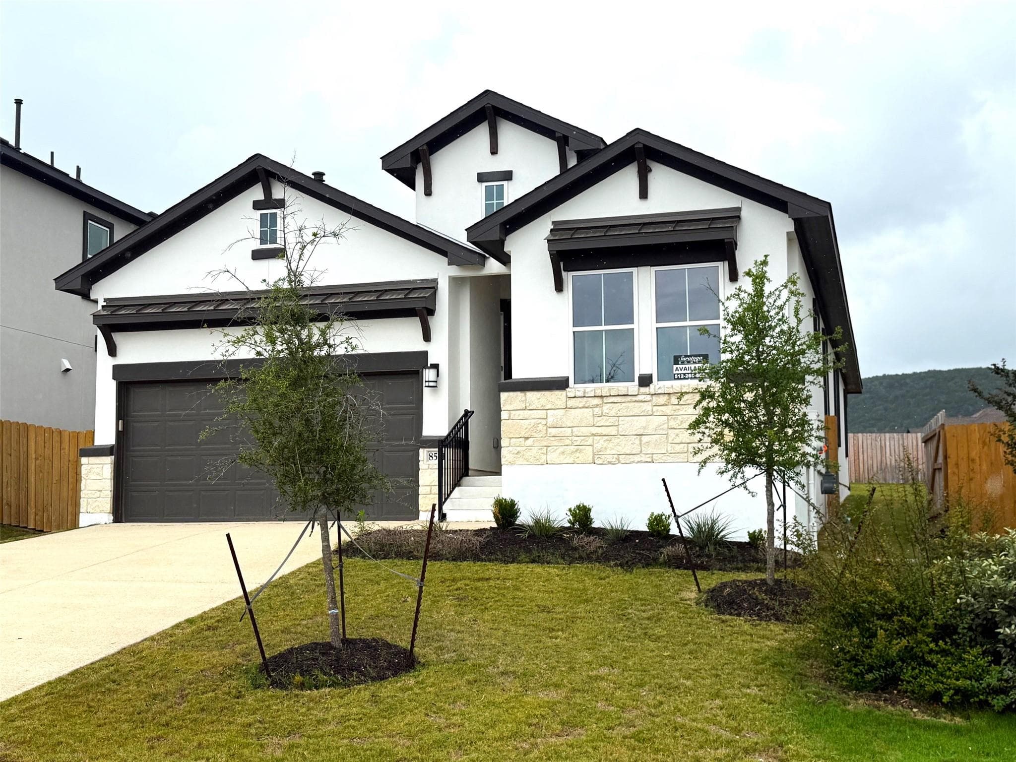 8510  Red Bottle Brush Rd