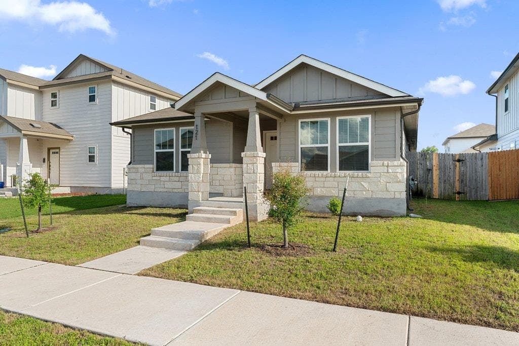 121  Oakdale Meadows Ln