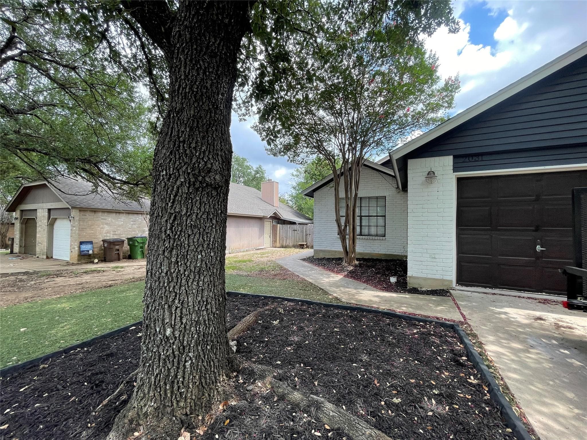2031  Redwing Way