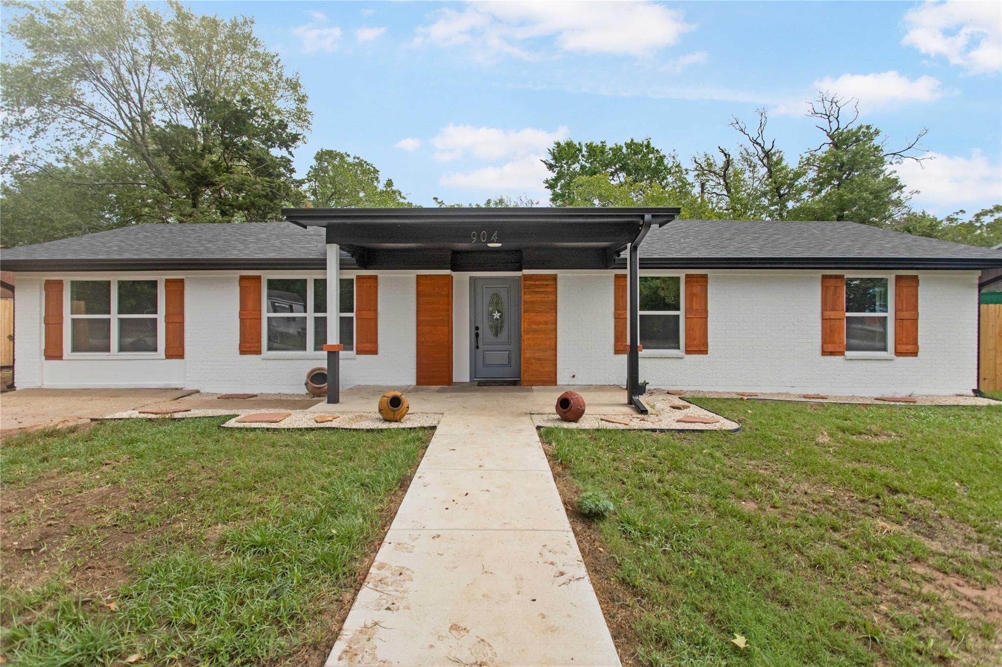 904 Westview Cir