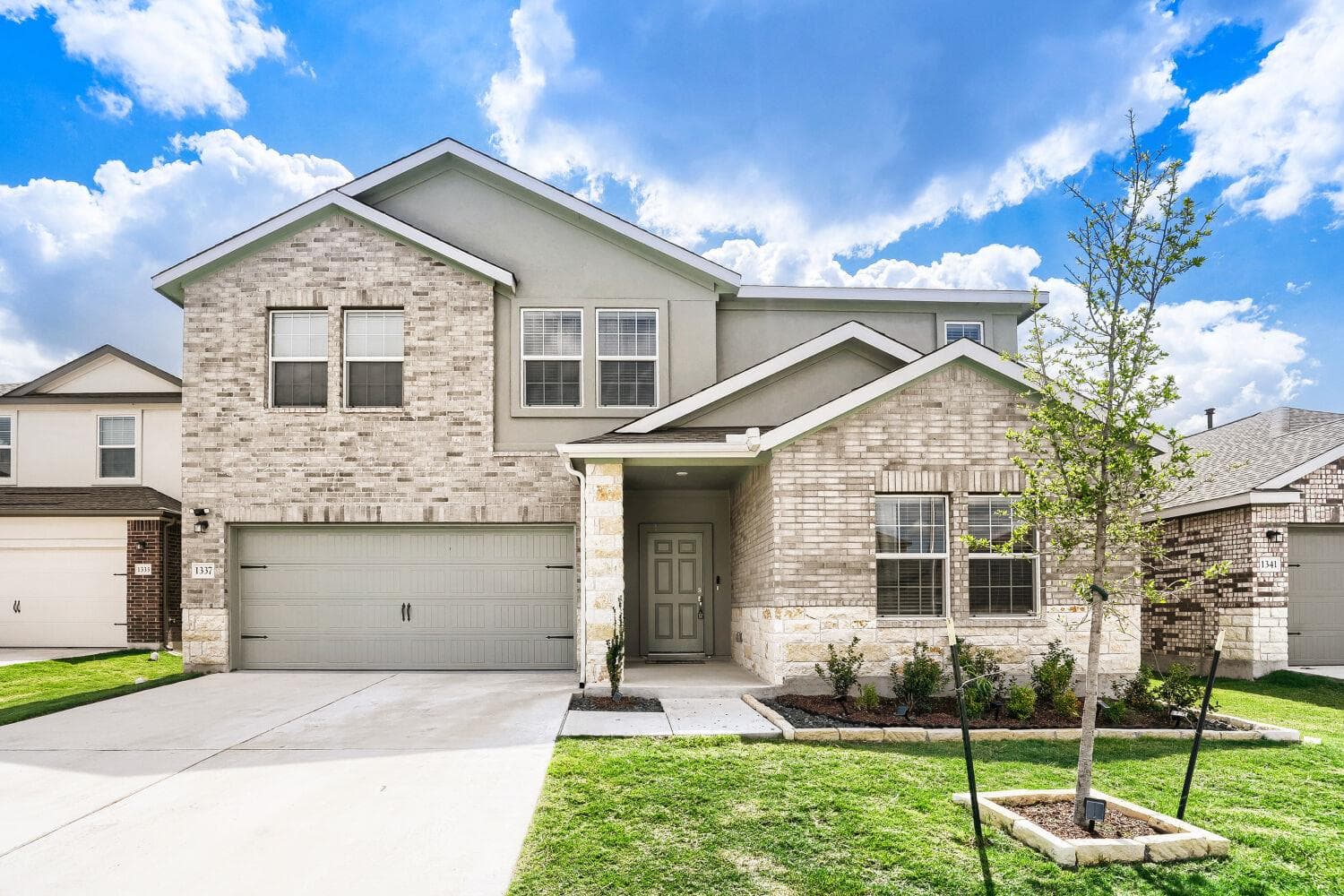 1337 Aquilla Dr