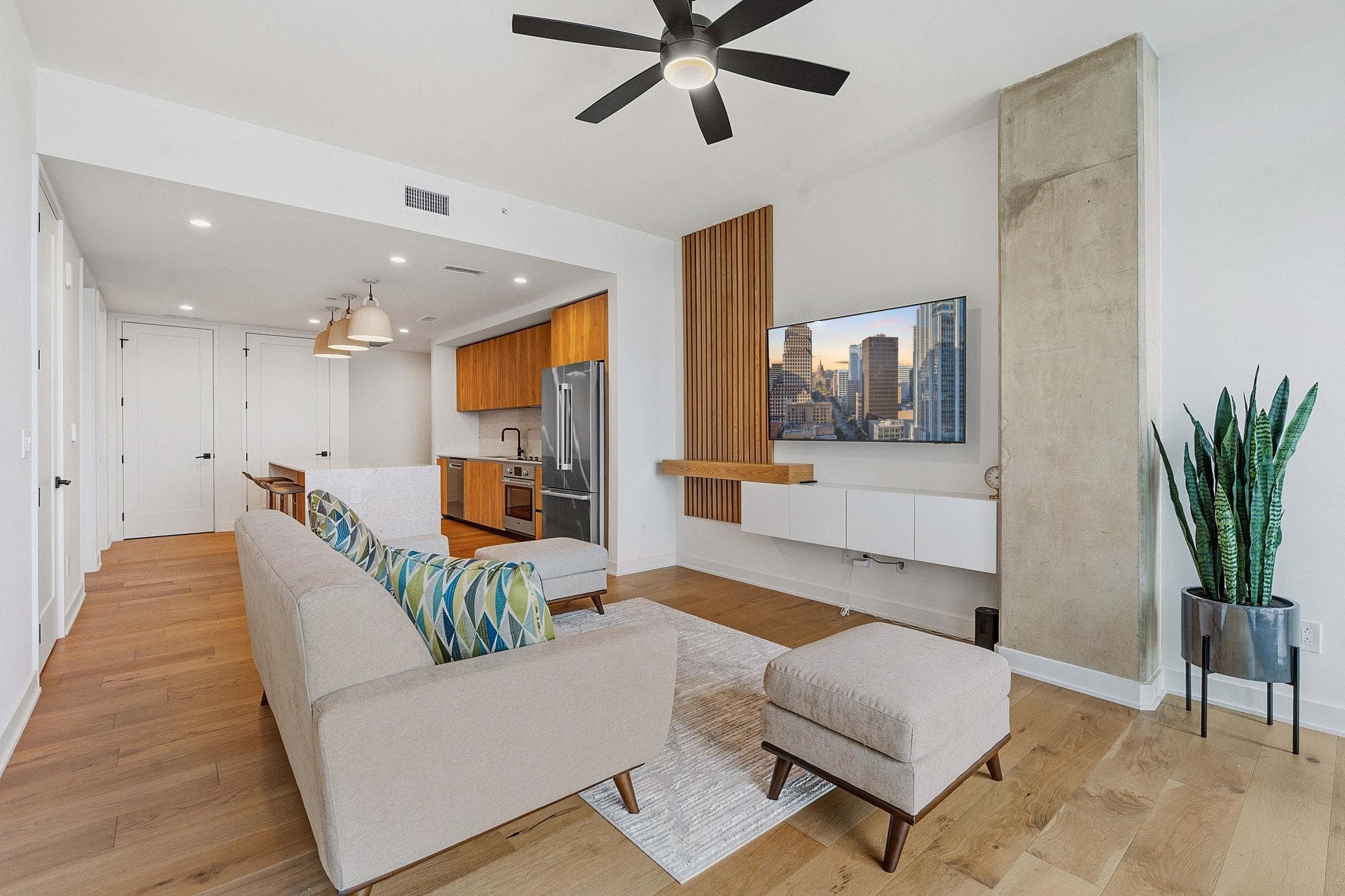 84 N East Ave #3810