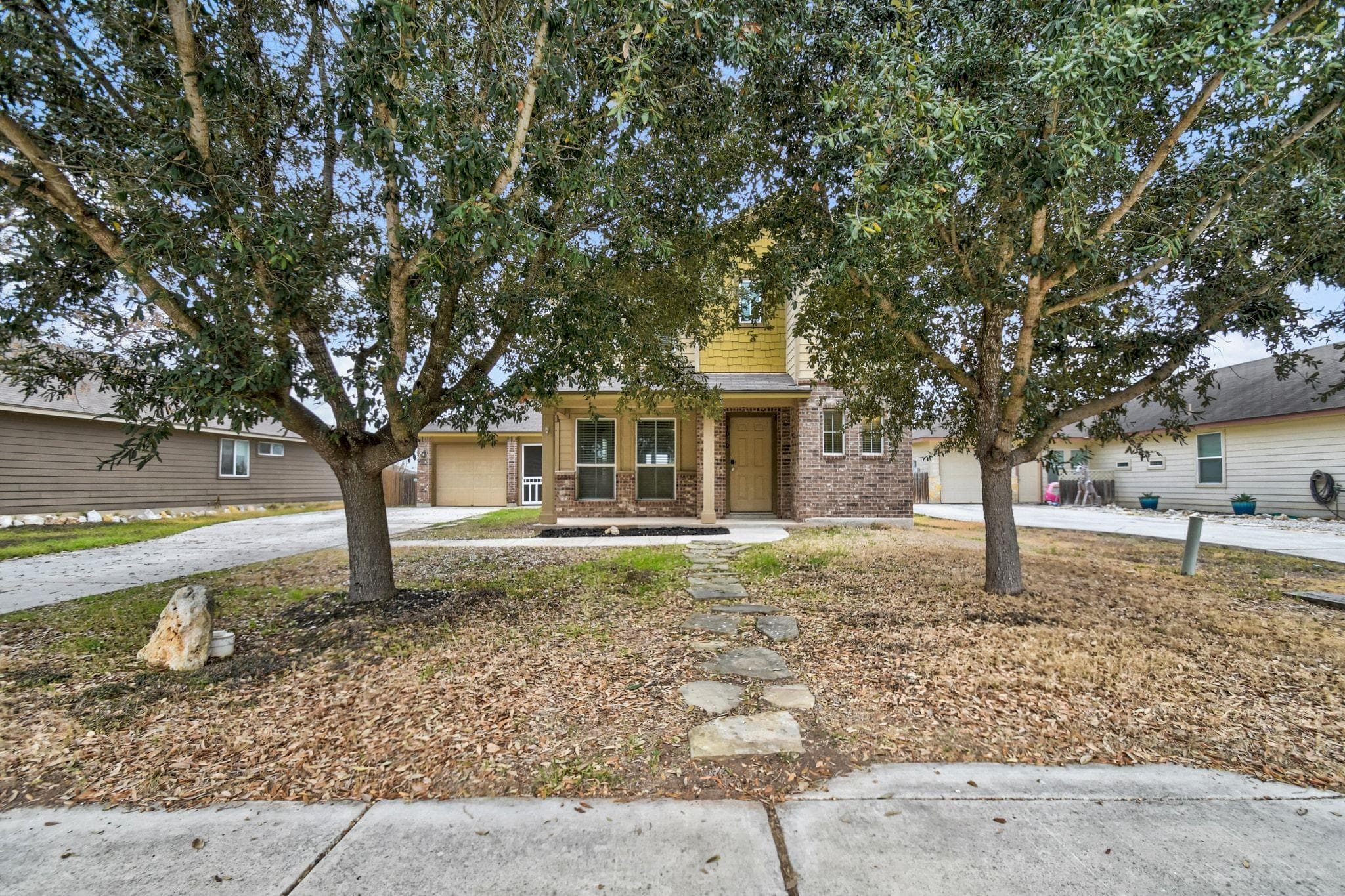 1030  Birdsong Ln