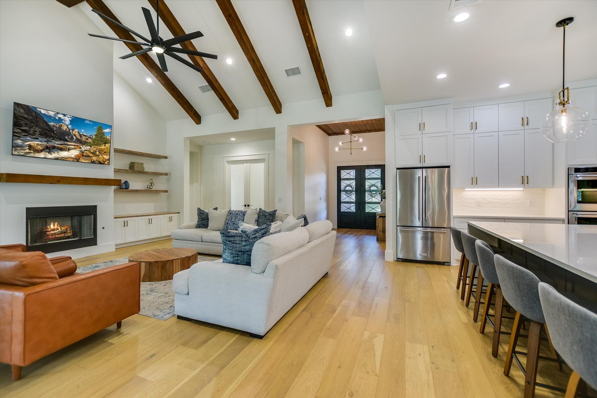 400  Creekside Dr