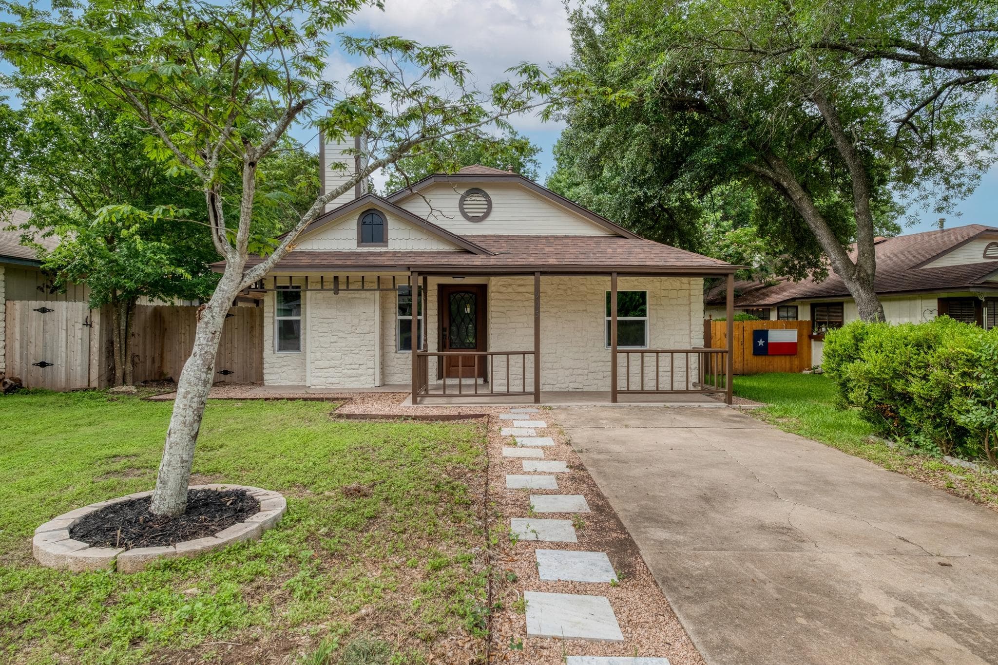 905 Wickfield Ln
