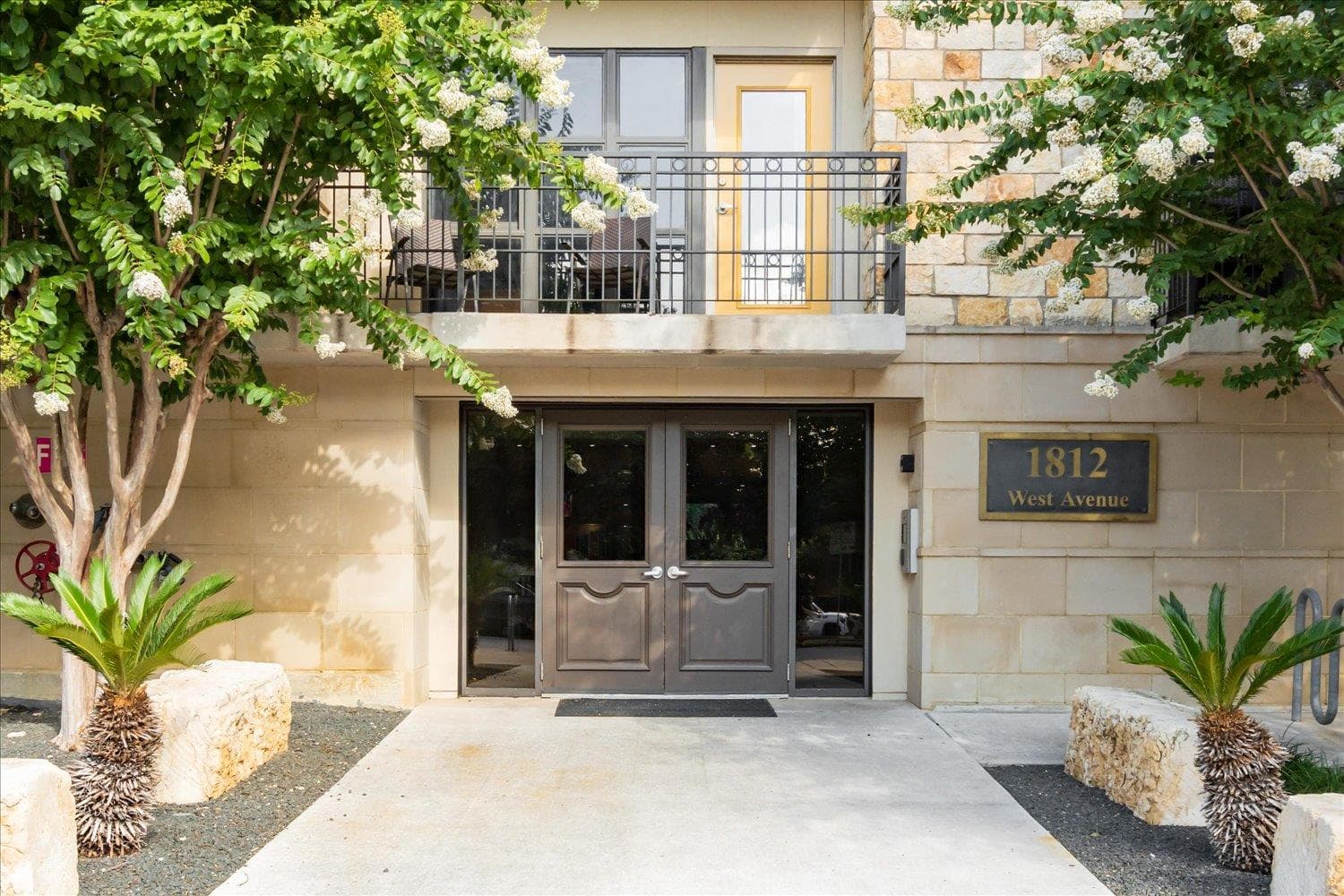 1812 West Ave #207
