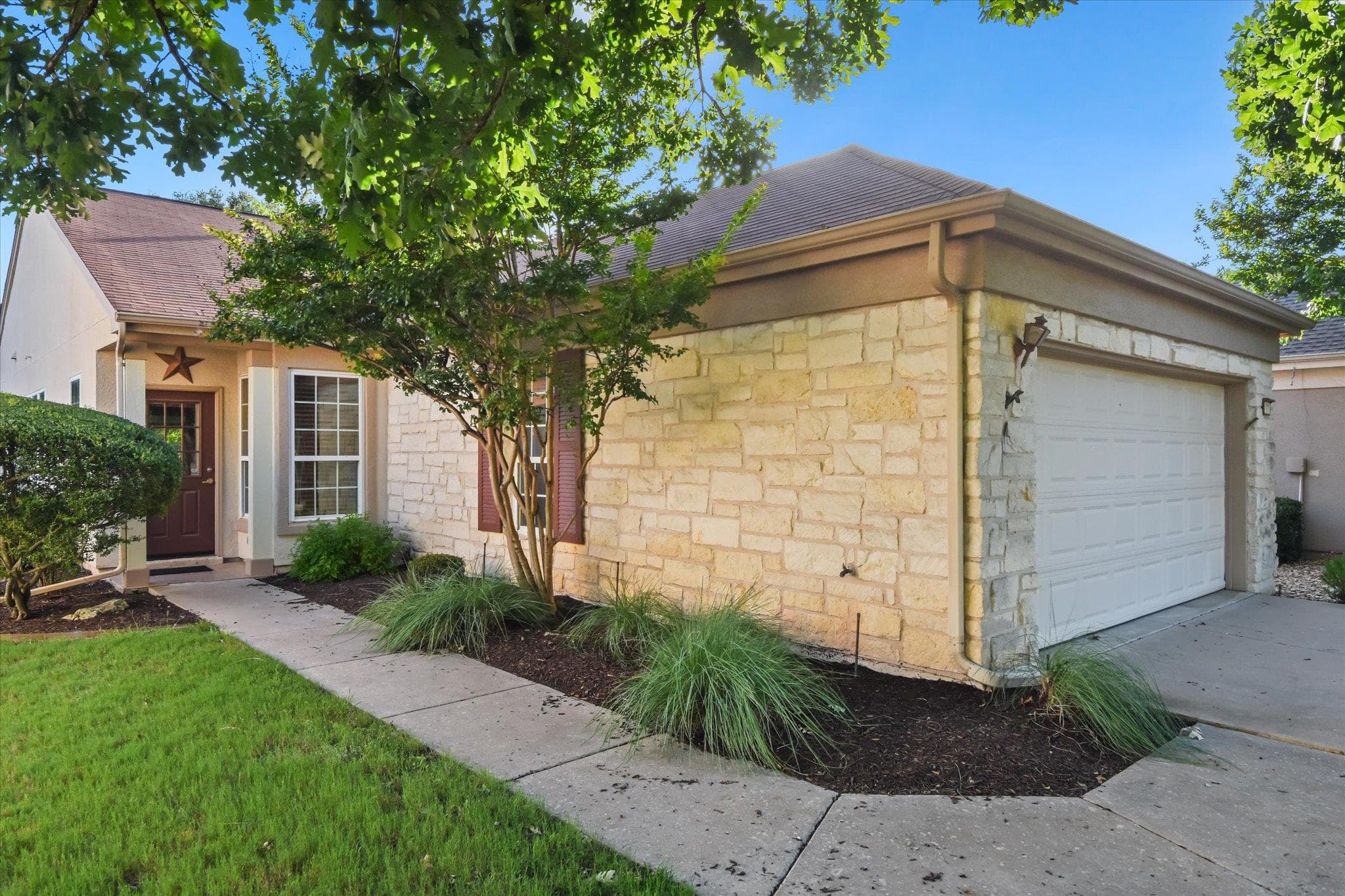 111  Bonham Loop