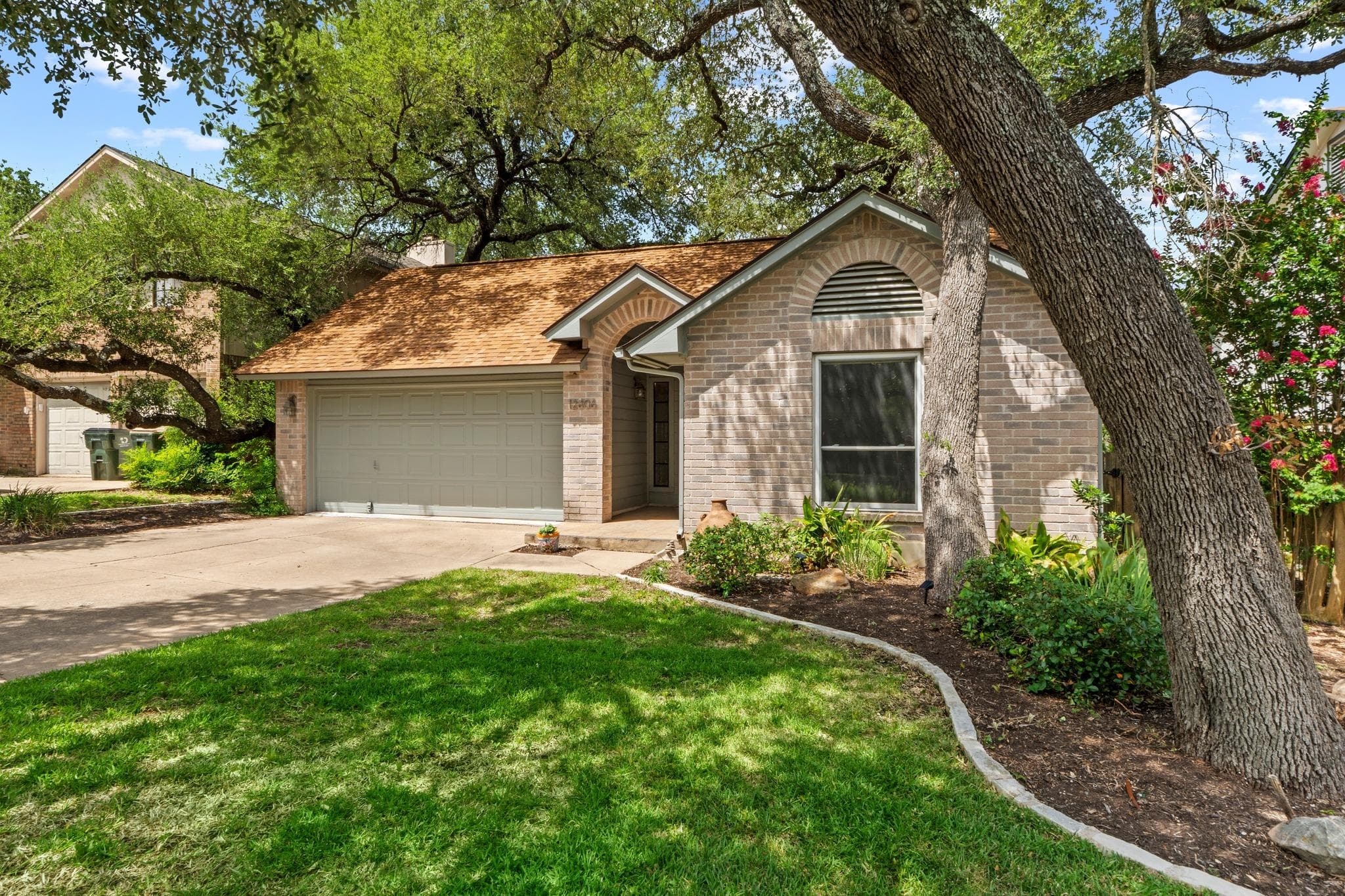 12806  Blackfoot Trl