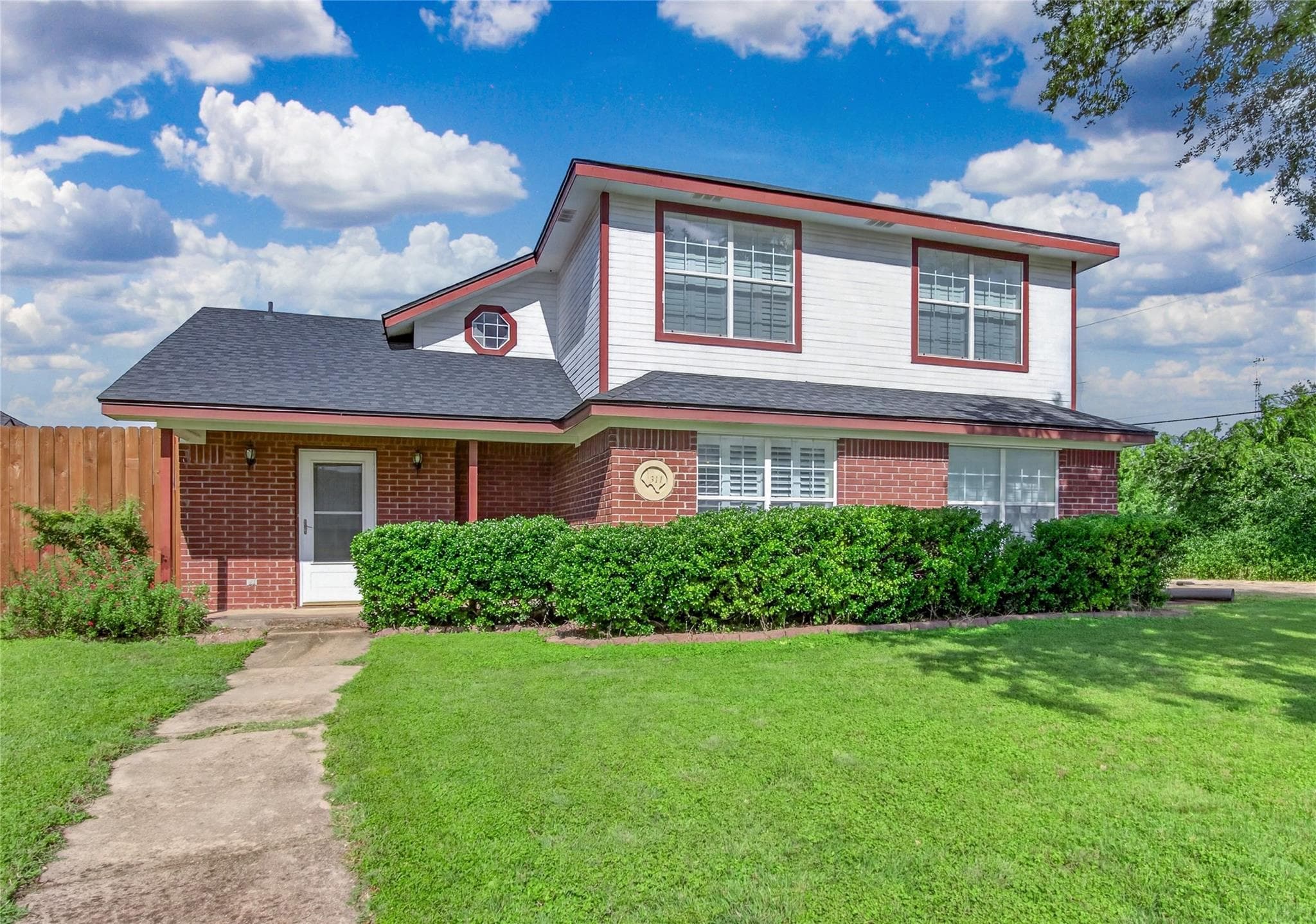 311  College Ave
