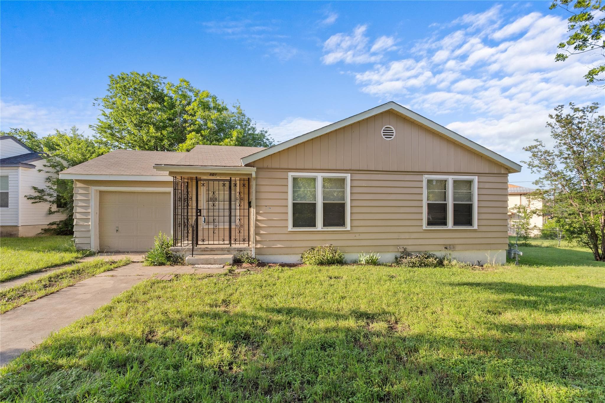 801  Evetts Rd
