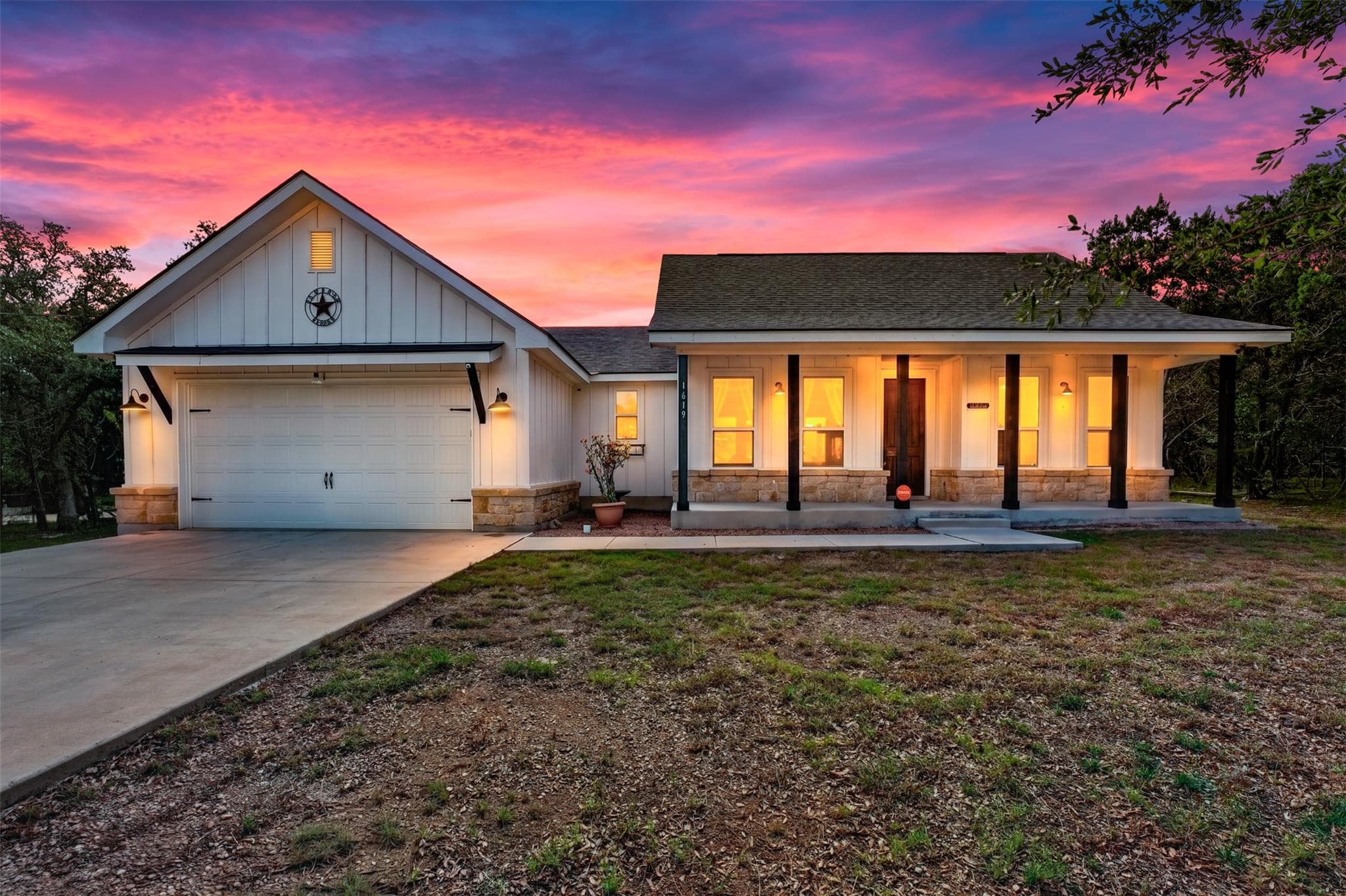 1619 Scenic View Dr