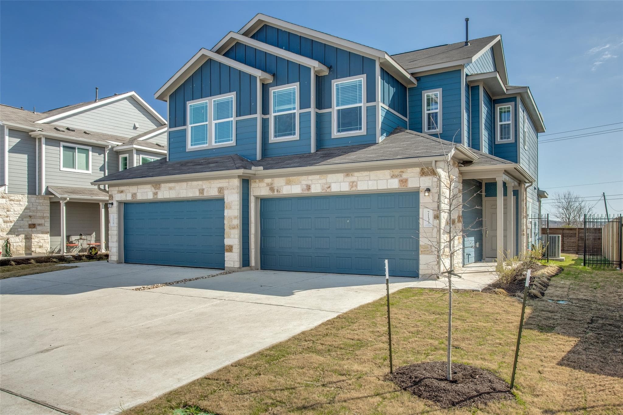 7133  Spotted Leaf Way