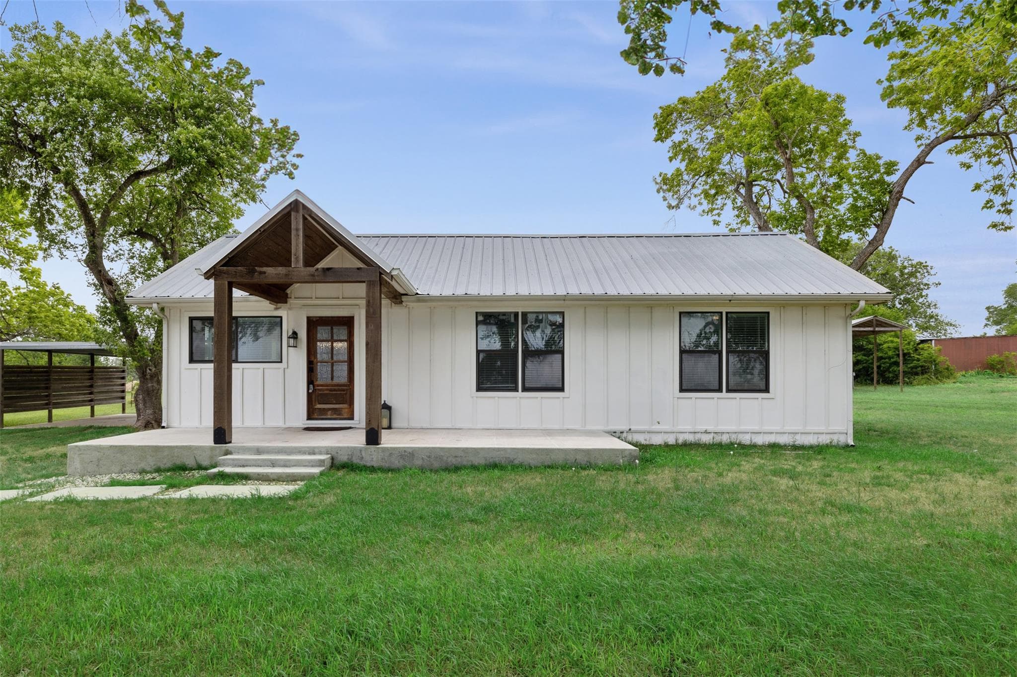 5530  US Highway 90a None W