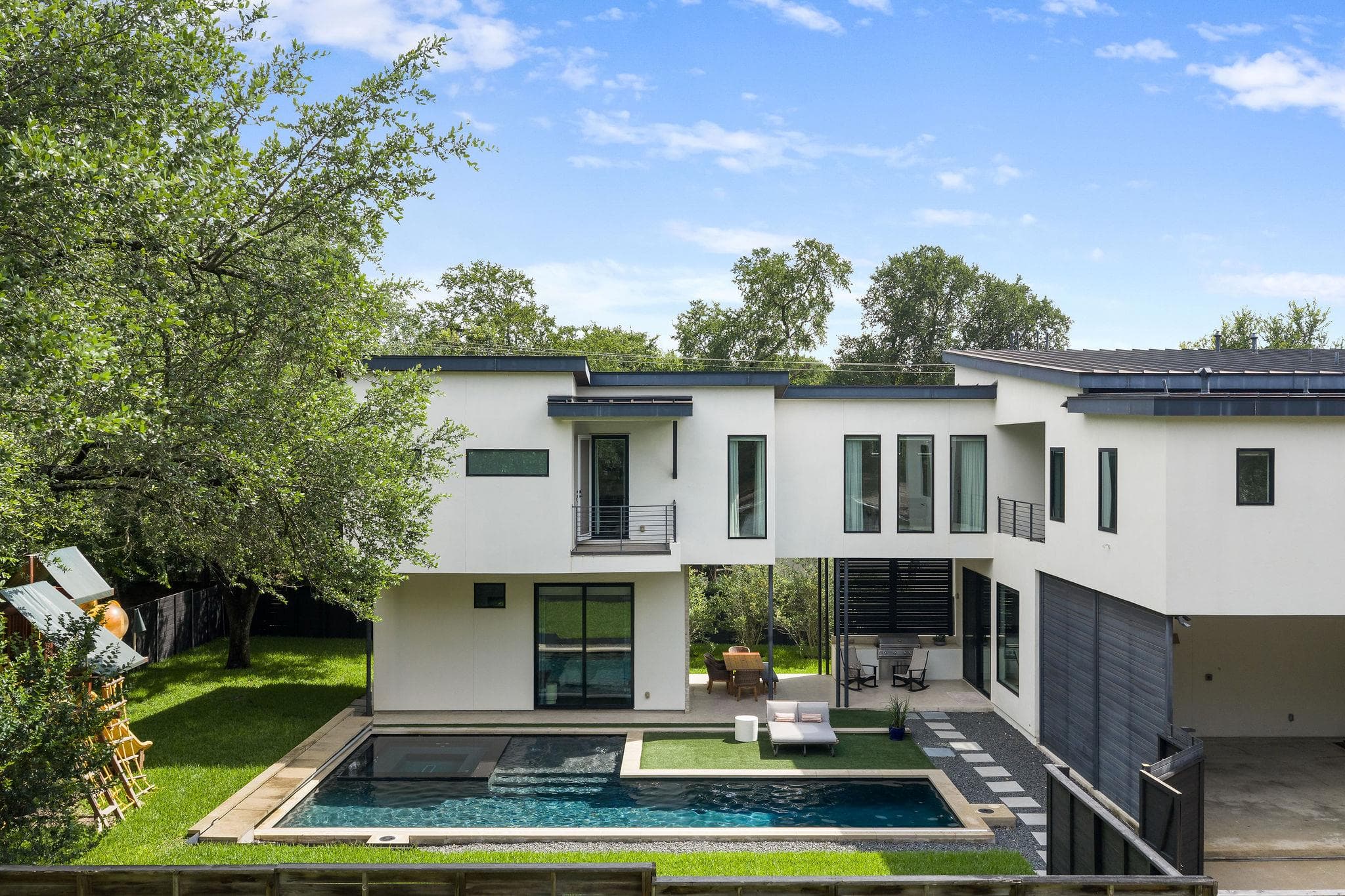 208  Reveille Rd