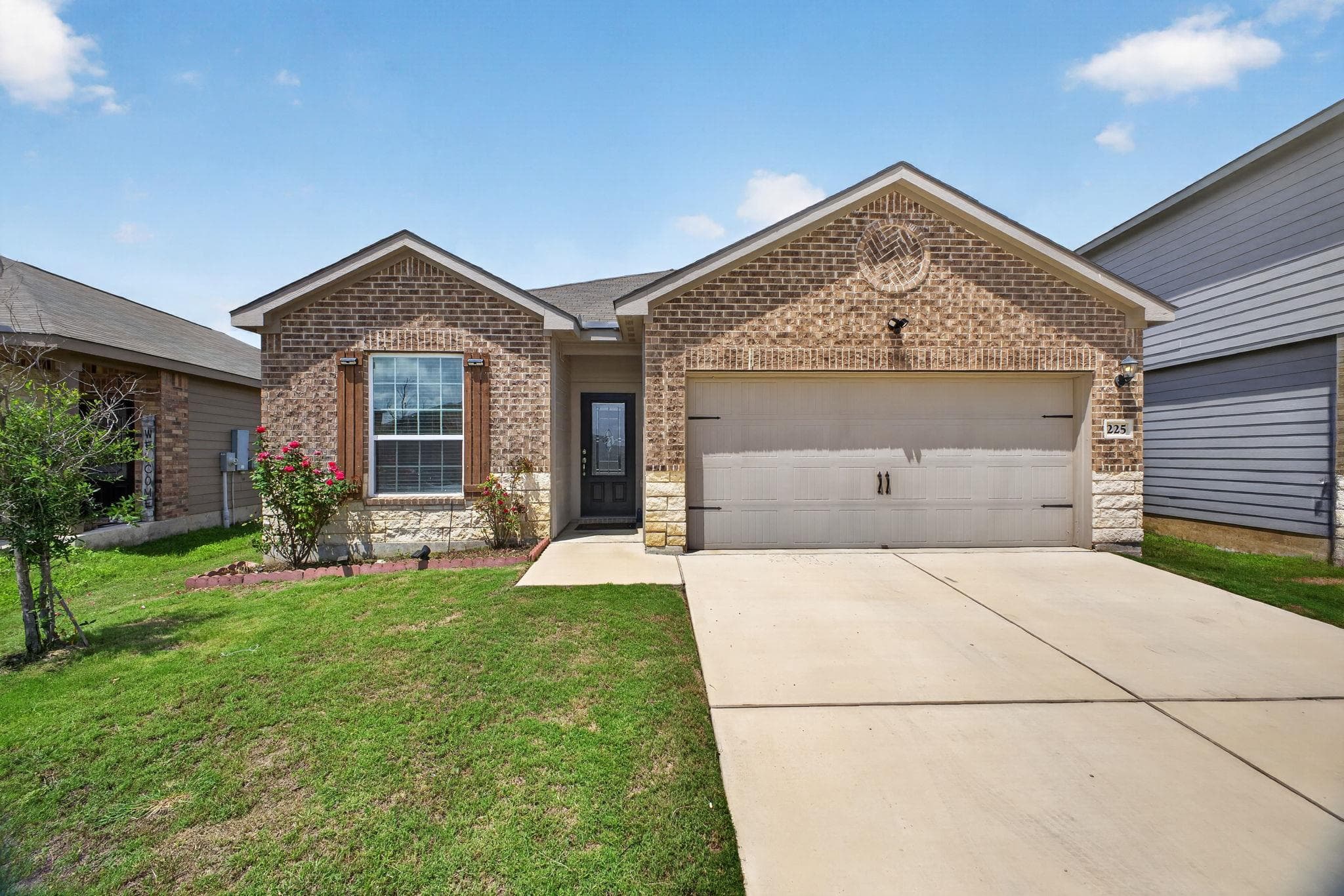 225  Mount Vernon Way