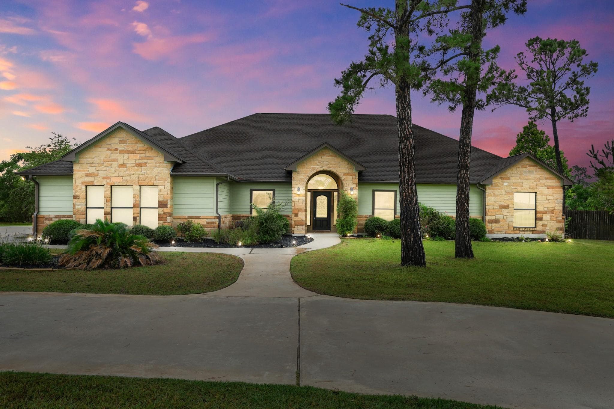 104  Woodland Ct