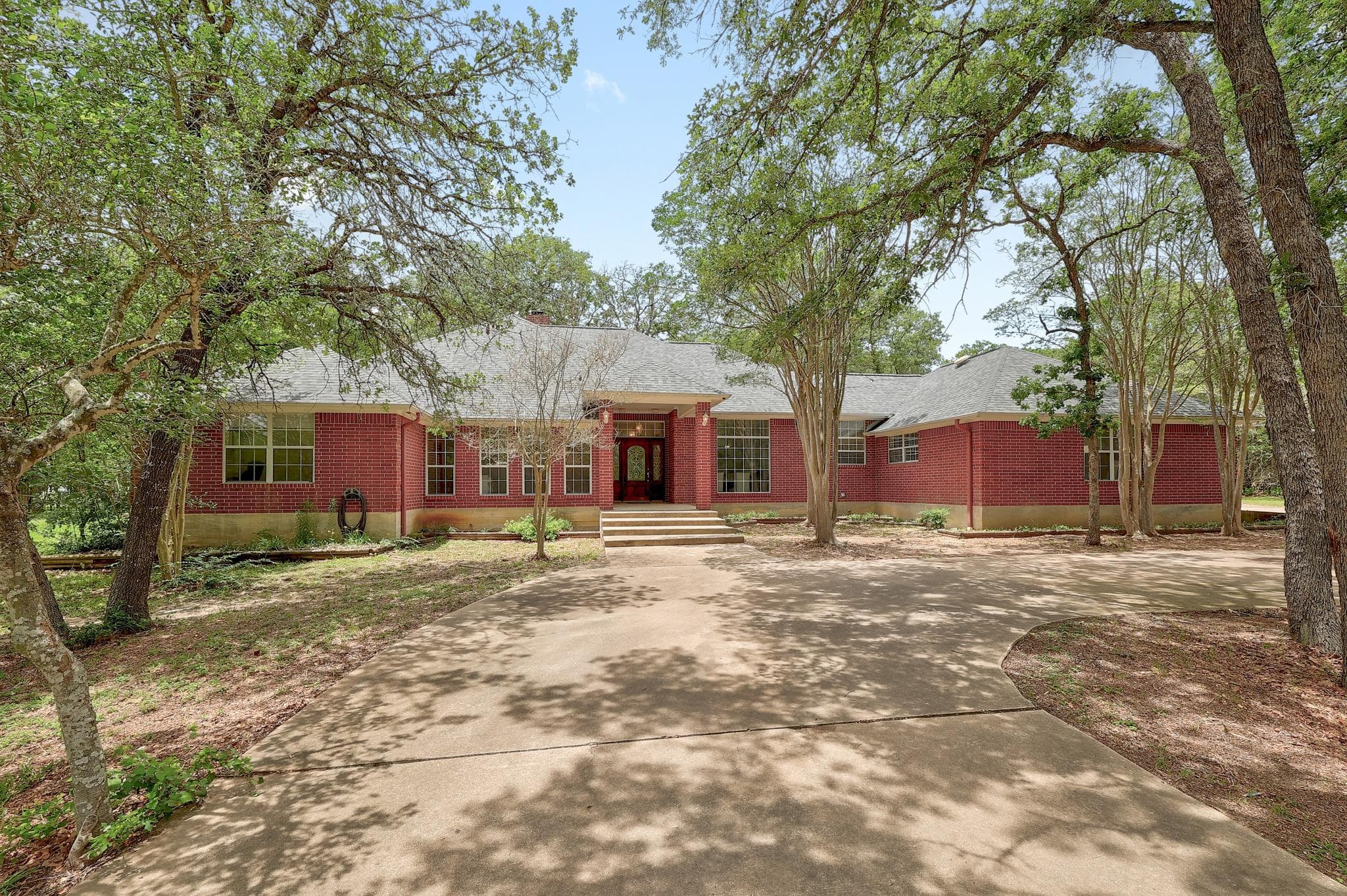286  Arbors Cir