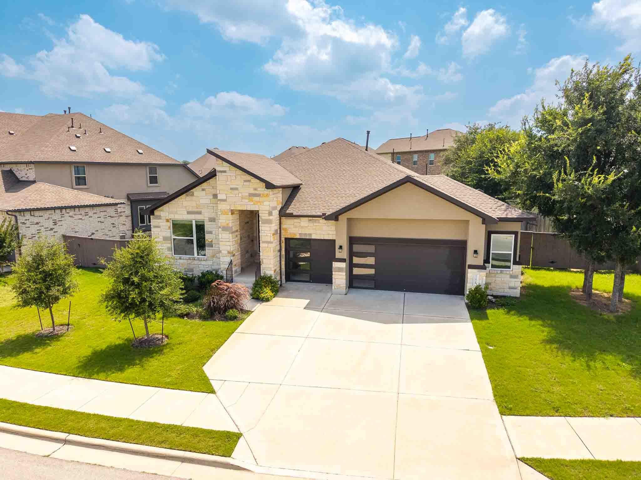 276  Washington Dr