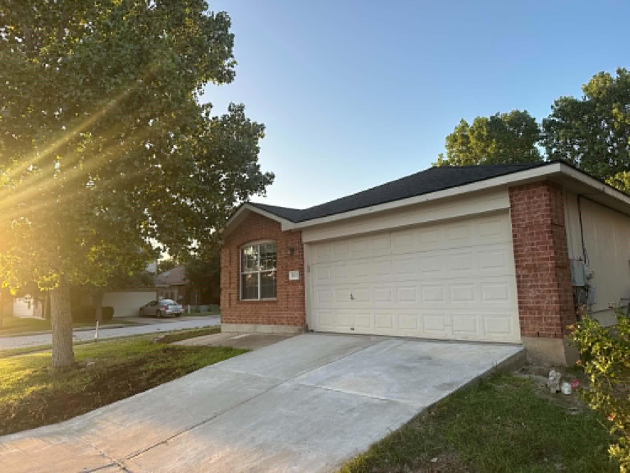 18312  Crestwind Ln