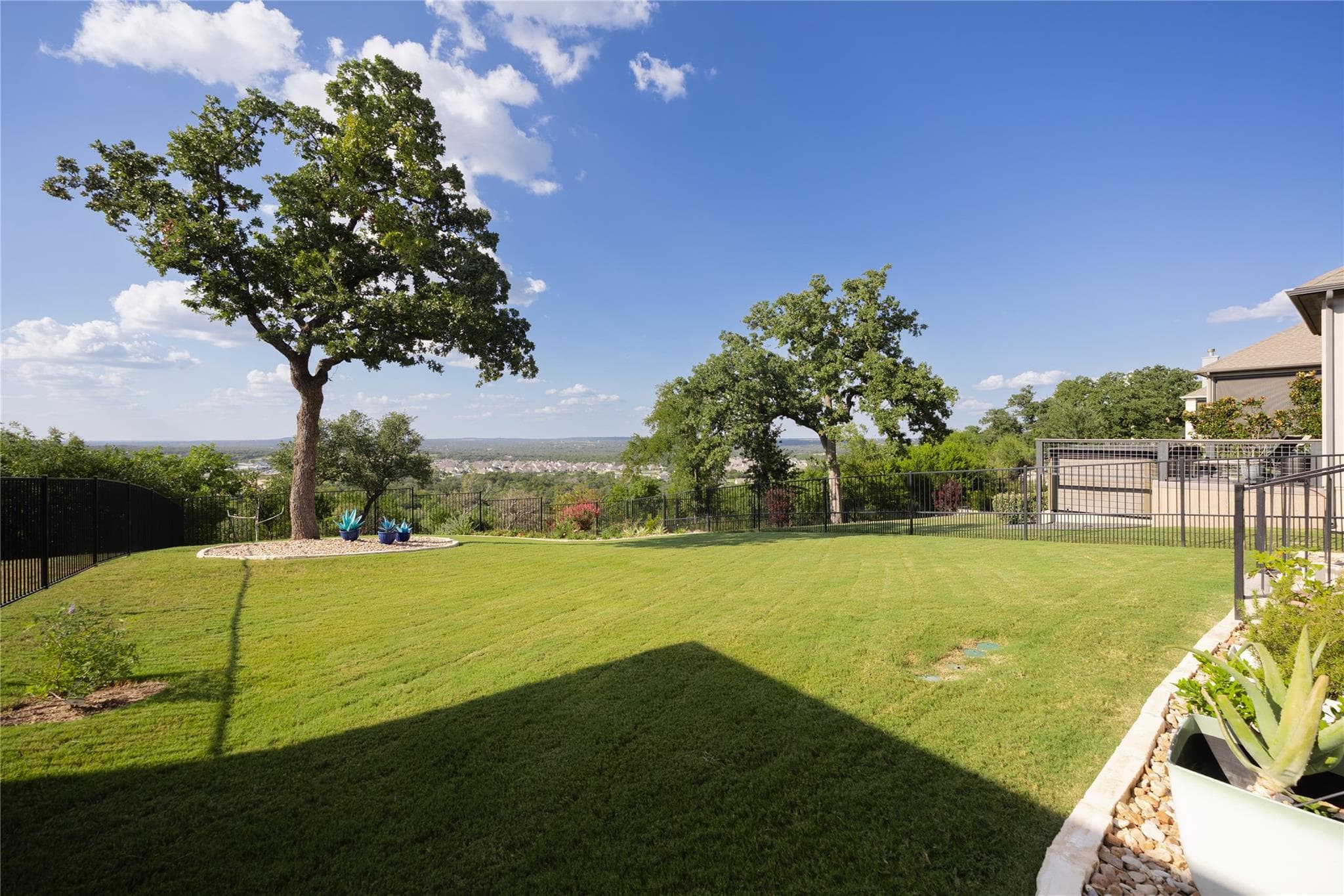 737  Faith Dr