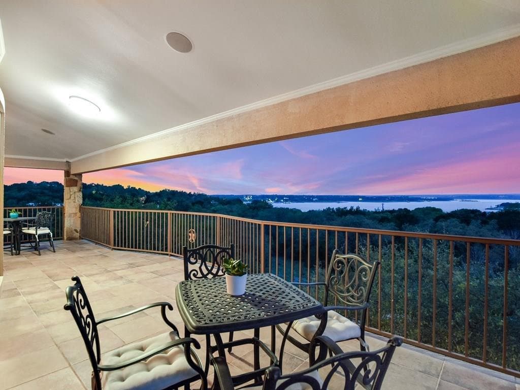 15936  Booth Cir