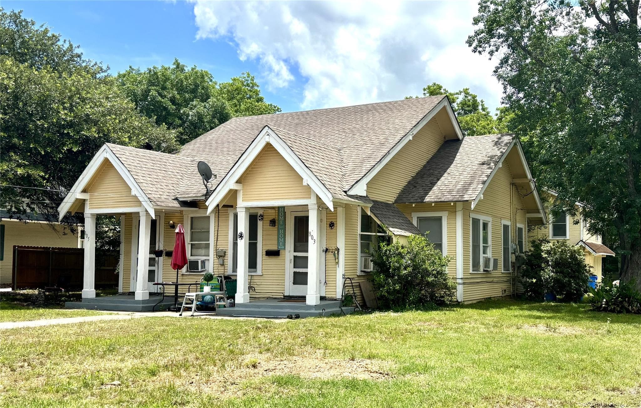803  Elm St