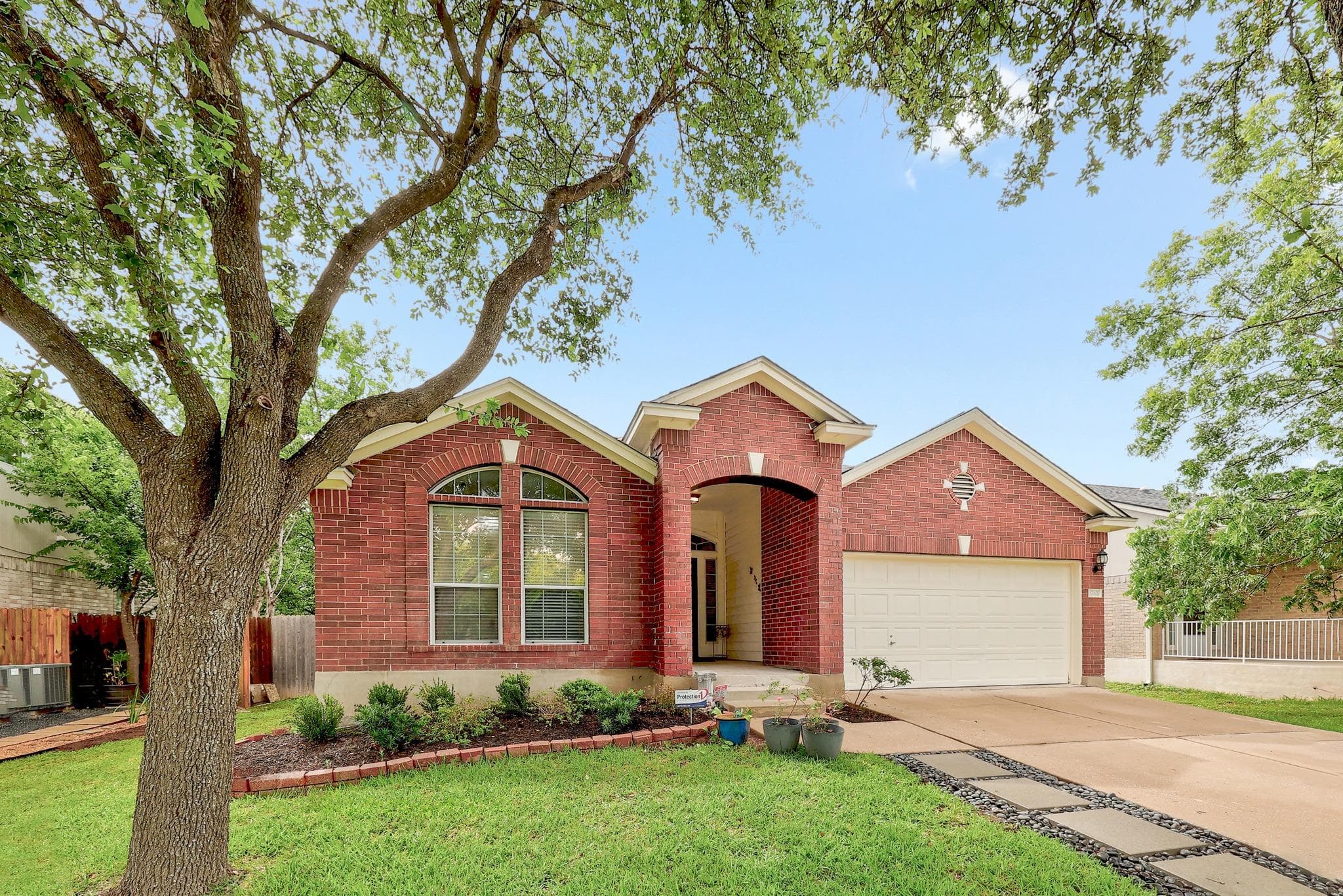 17407 Orwell Ln