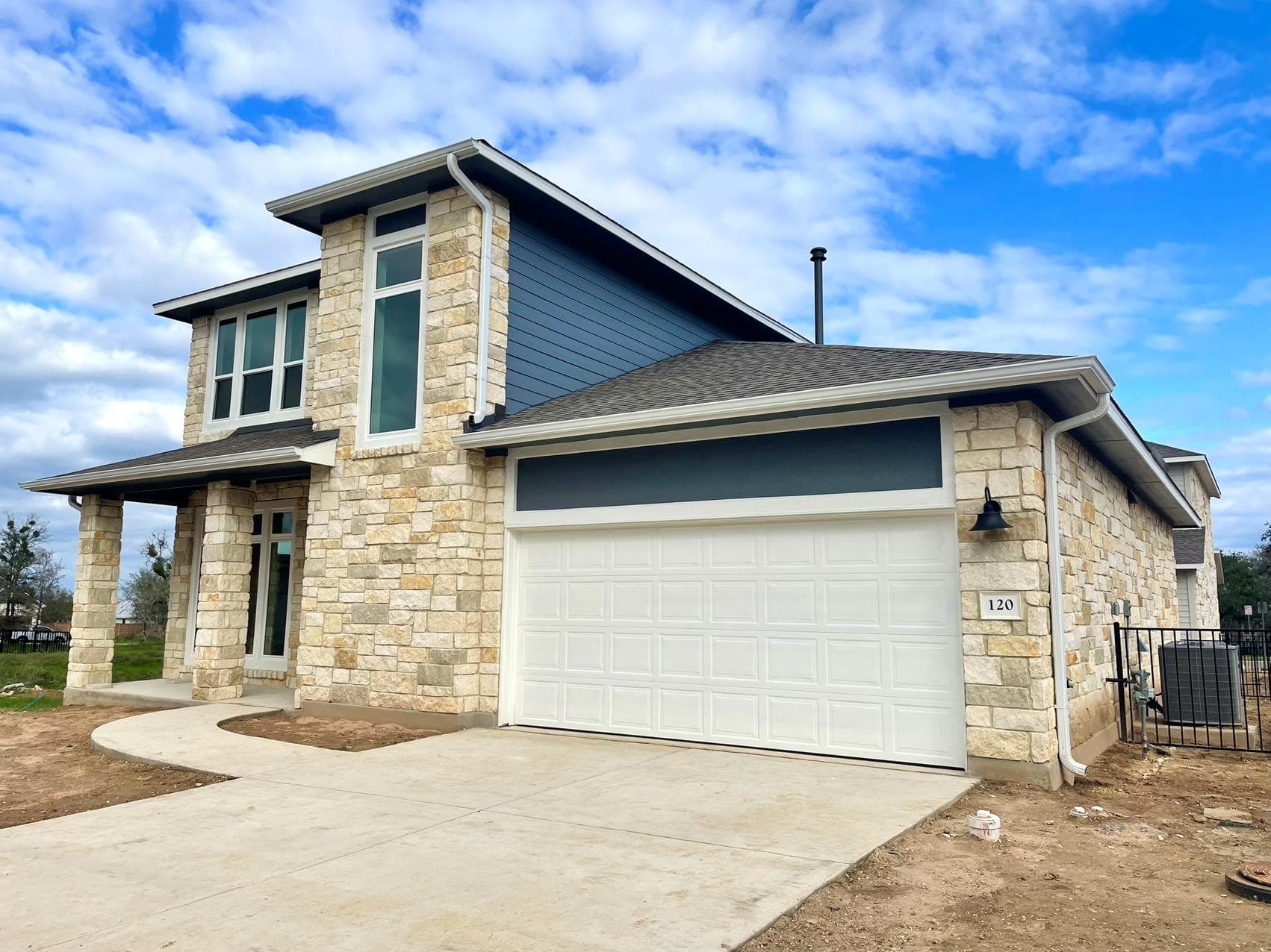 120 Delaware Ln