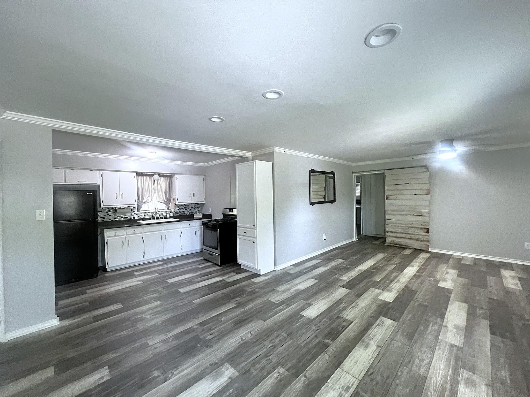 409  Oscar St