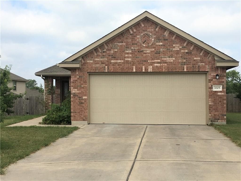 7005  Outfitter Dr