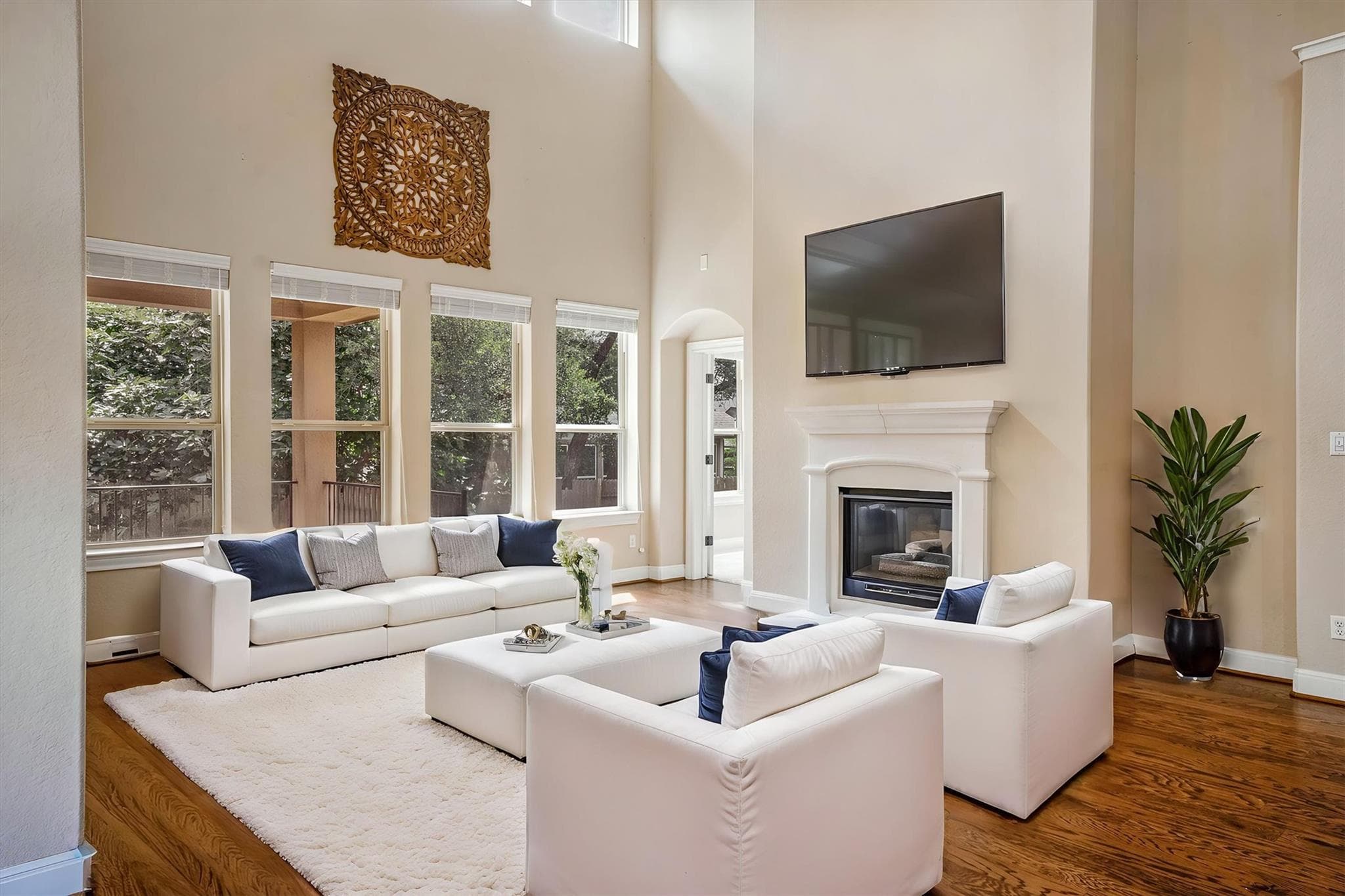 5809  Viejo Dr