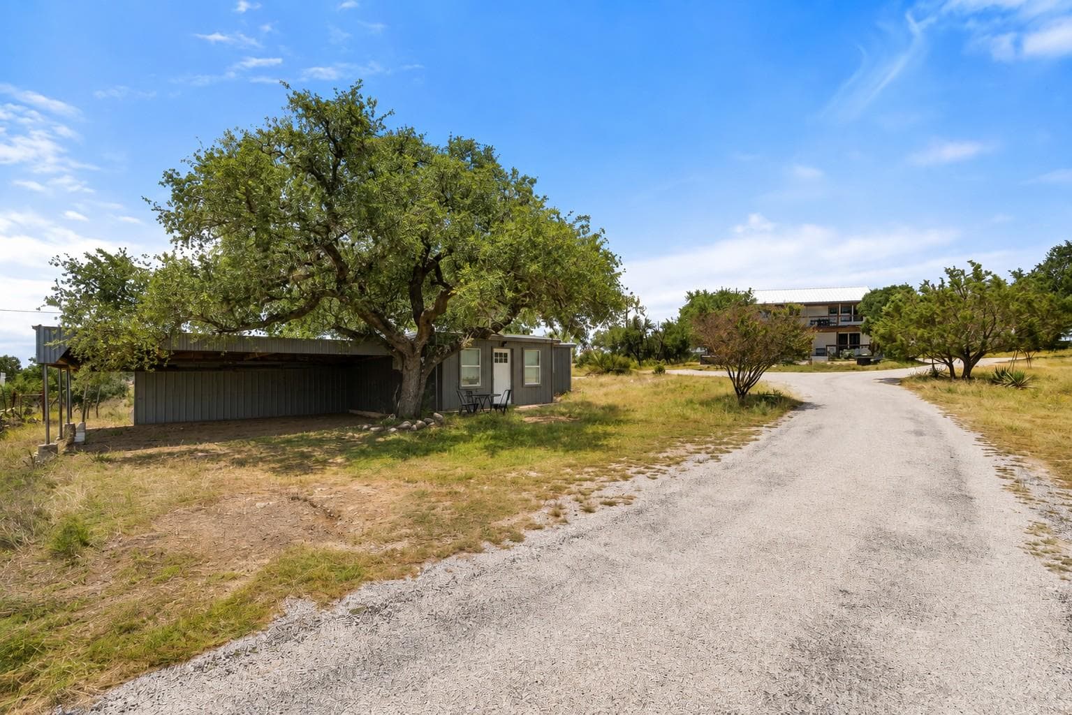 784 River View Dr
