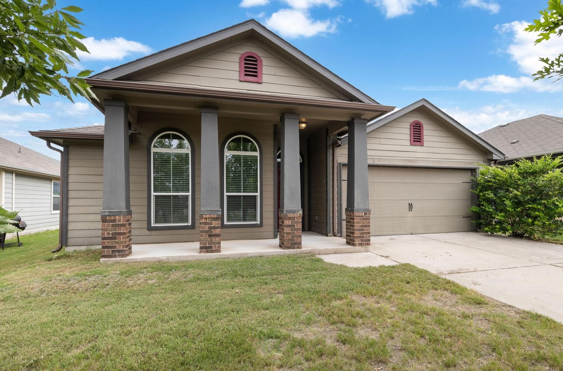 110 DENTON Dr