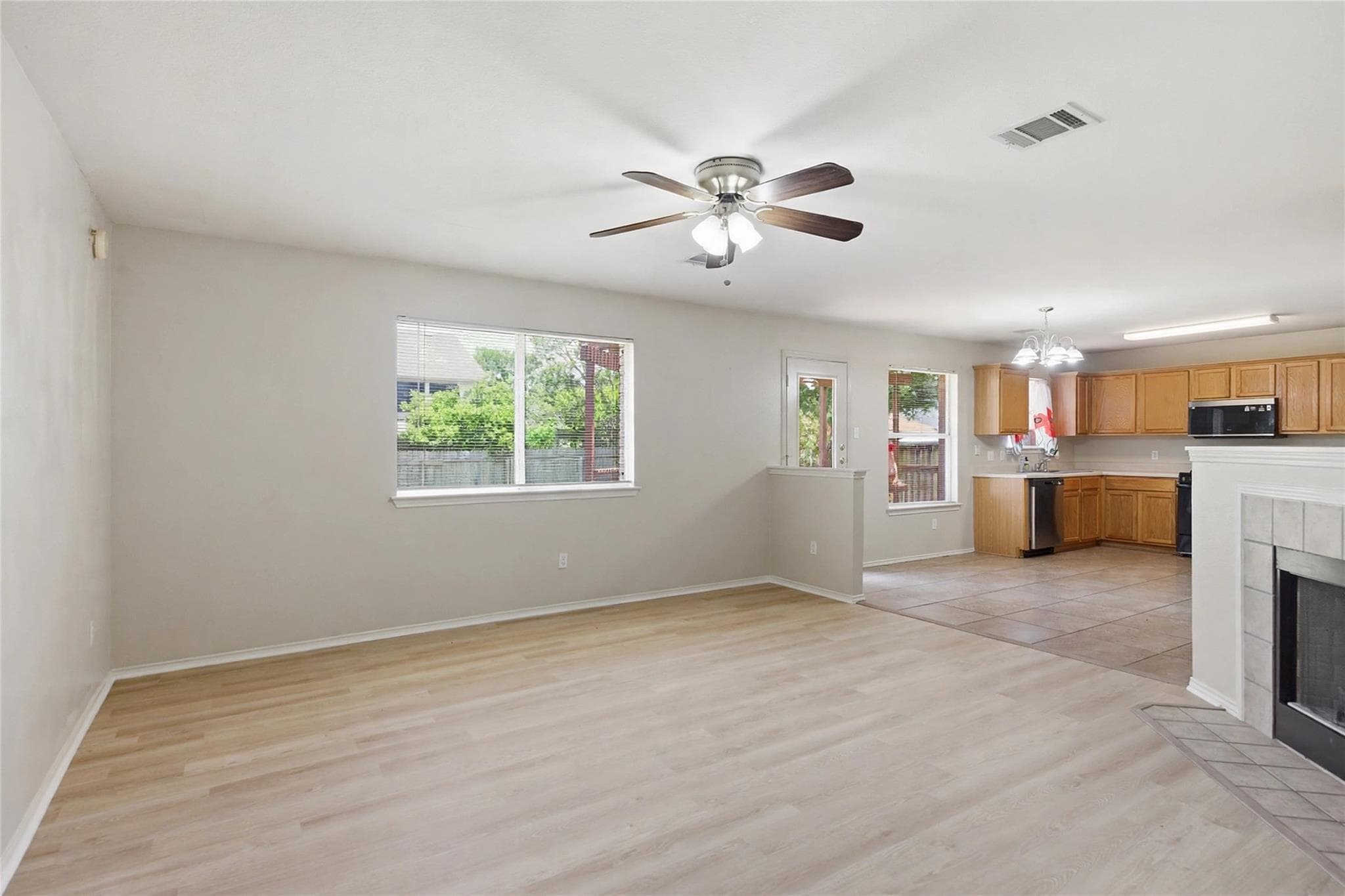 3816  Top Rock Ln