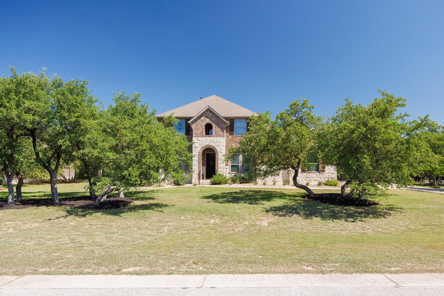 1135 Blue Ridge Dr. Dr