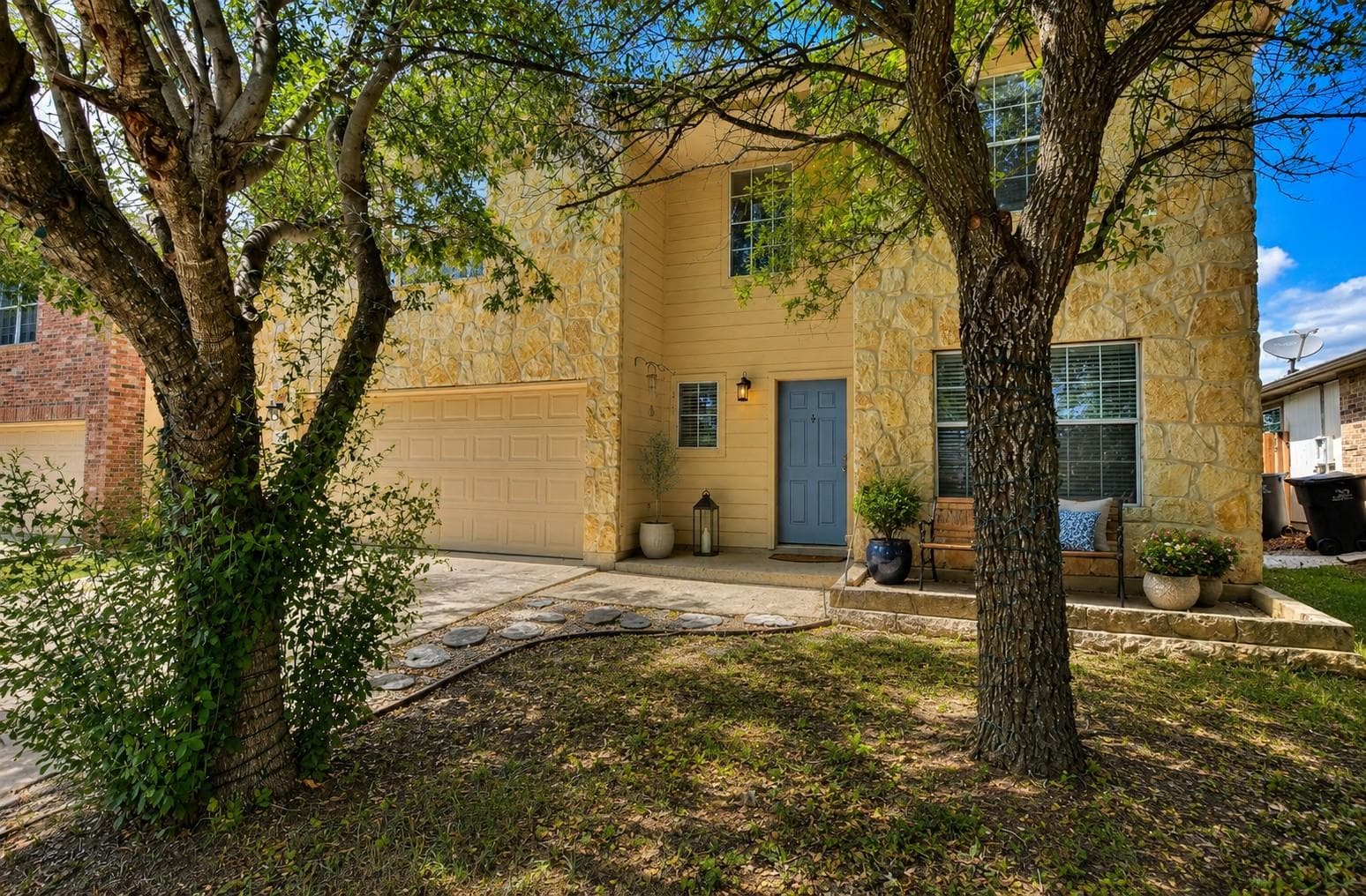 233  Brandons Way