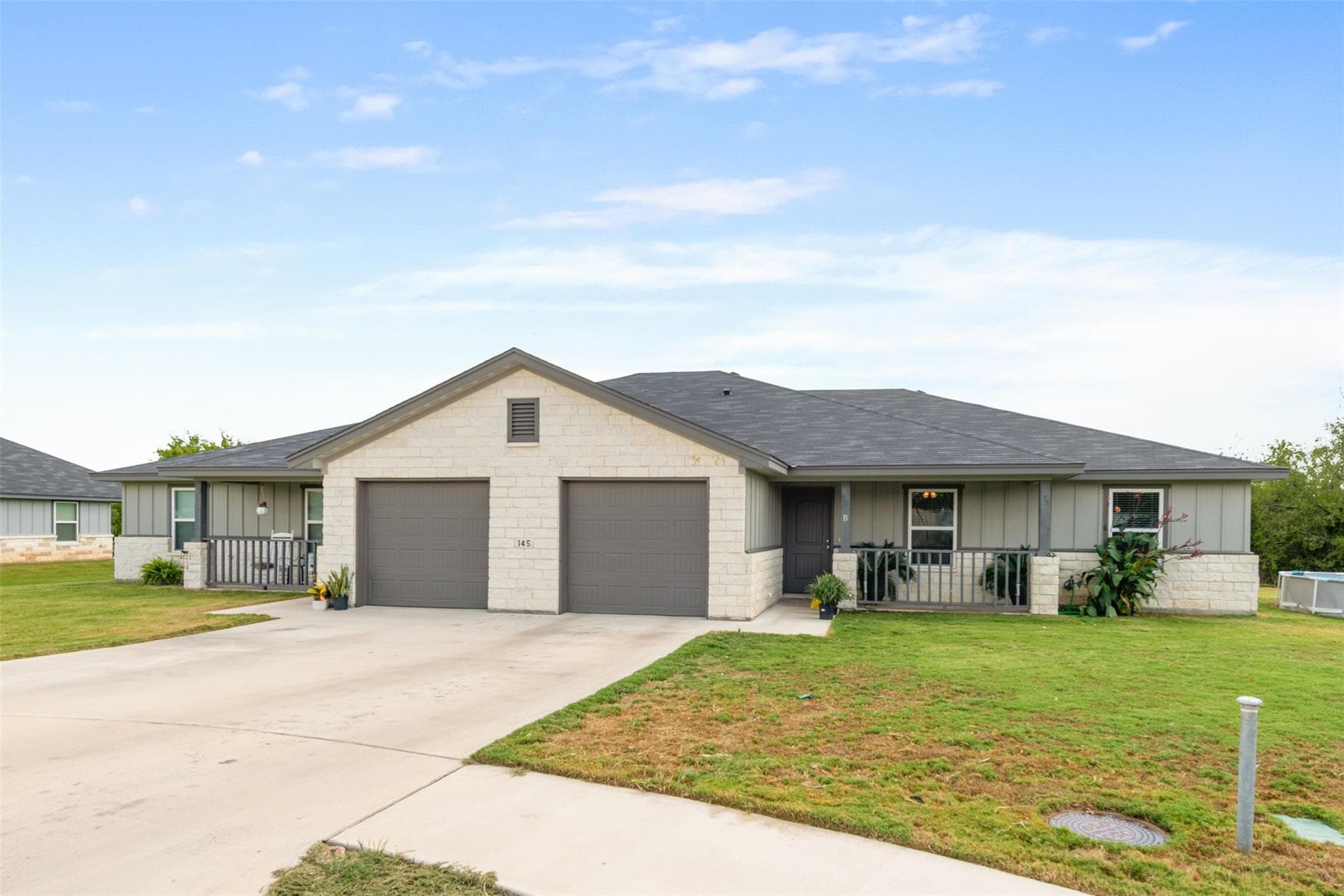 145  Ellis Ct  #B