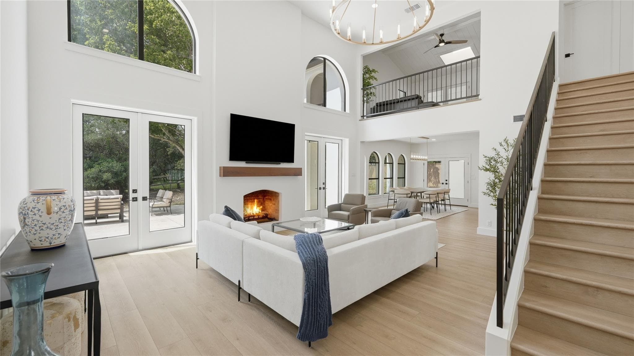 8711 Deer Leap None