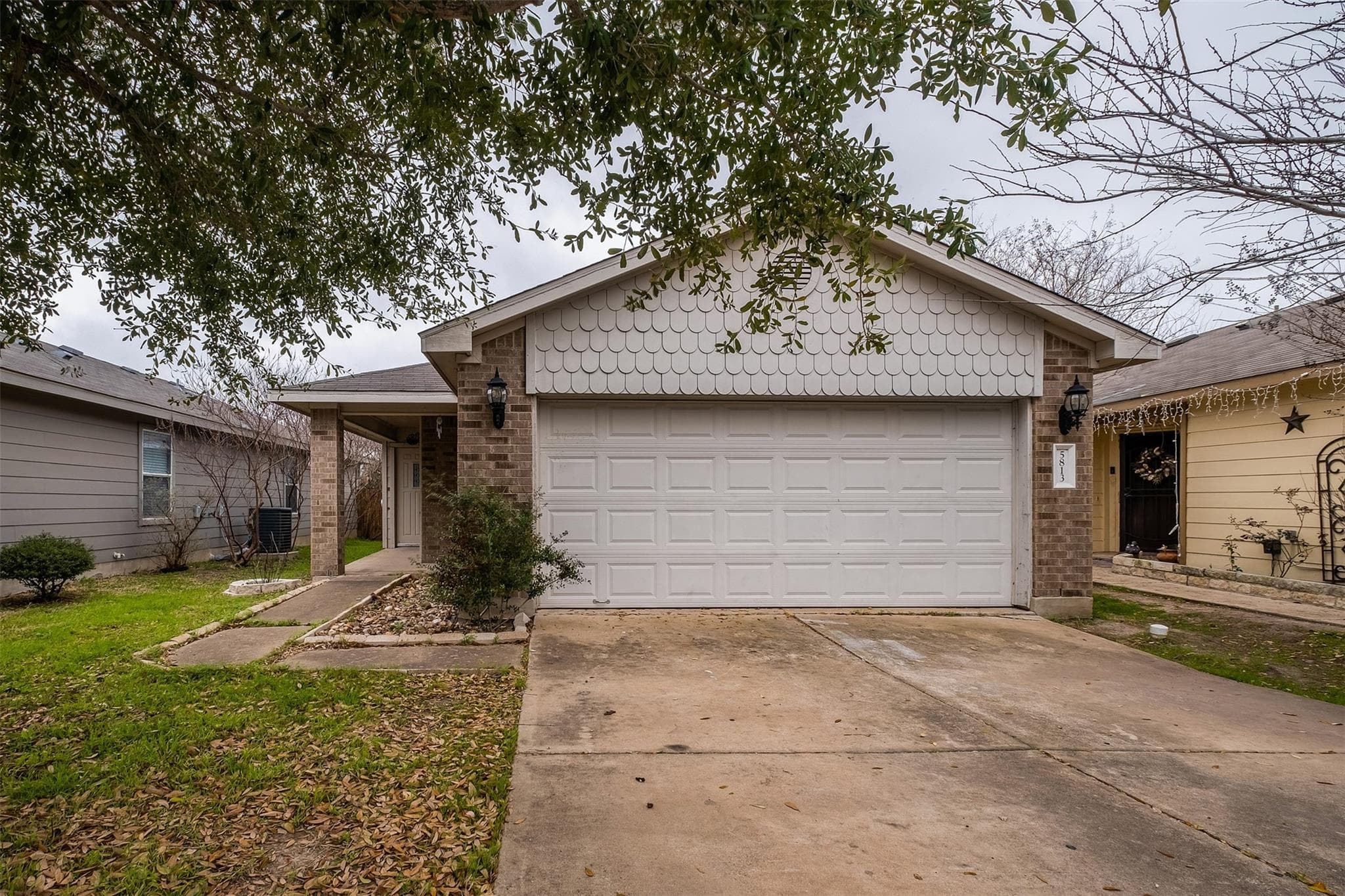 5813  Angel Dr