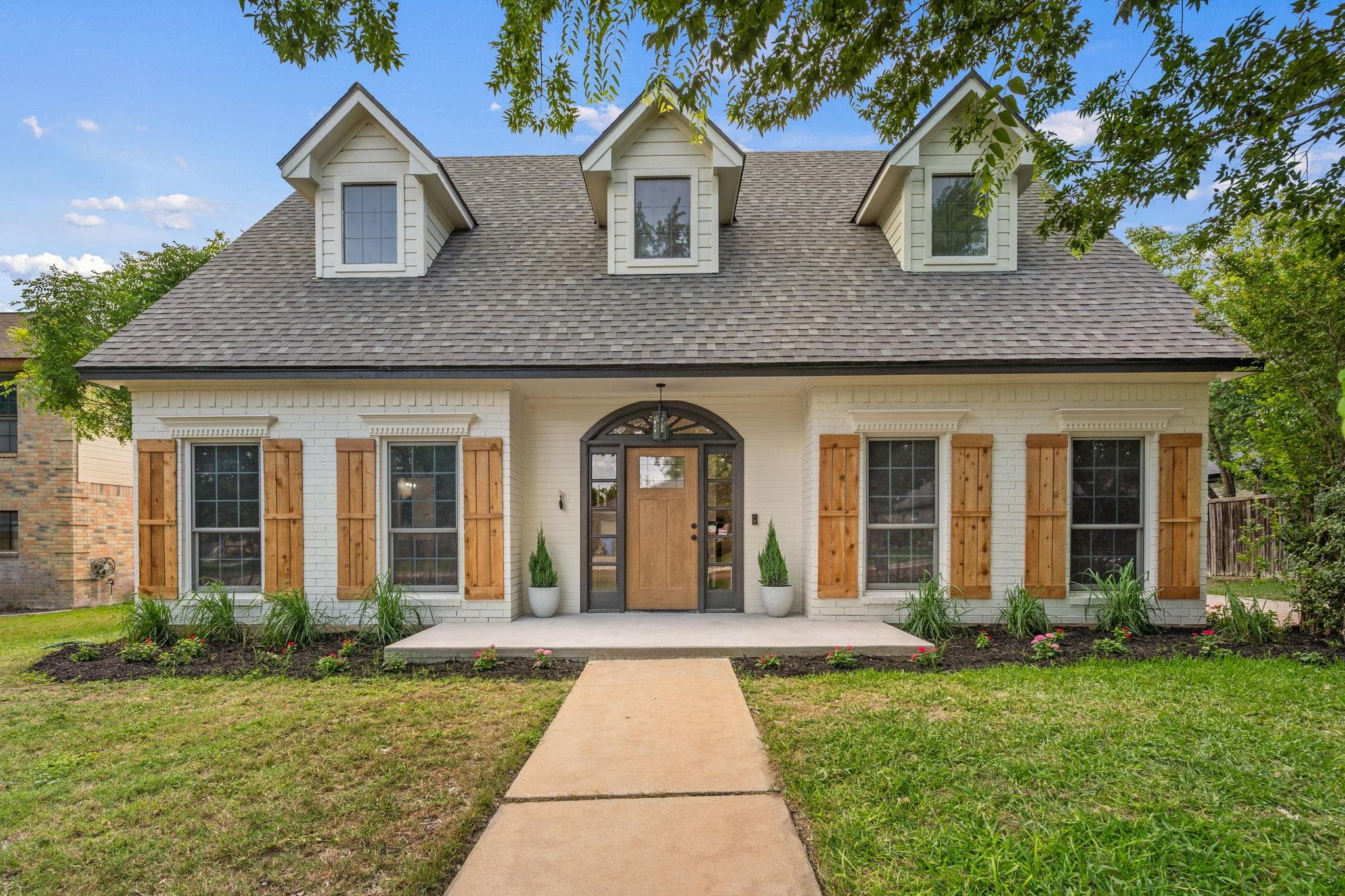 1102  Twin Creek Dr