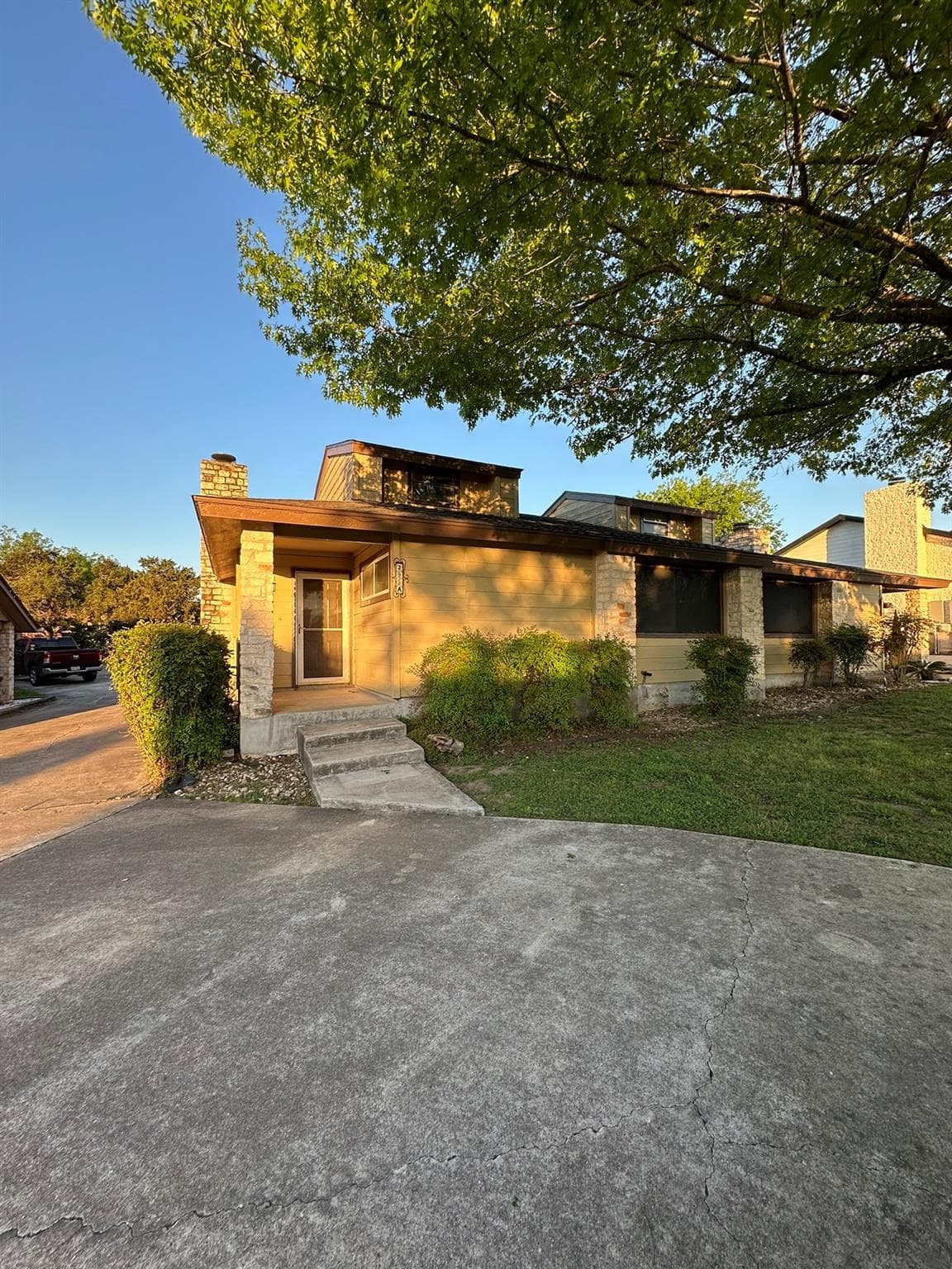 295  Mooring Cir  #A