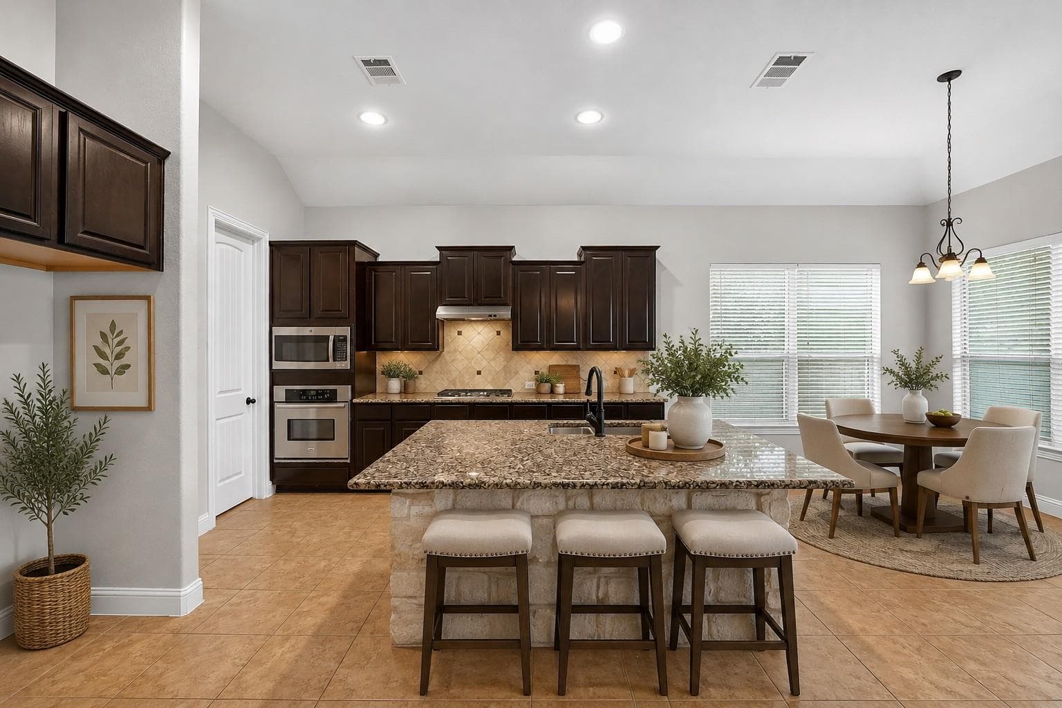 1509  Naranjo Dr