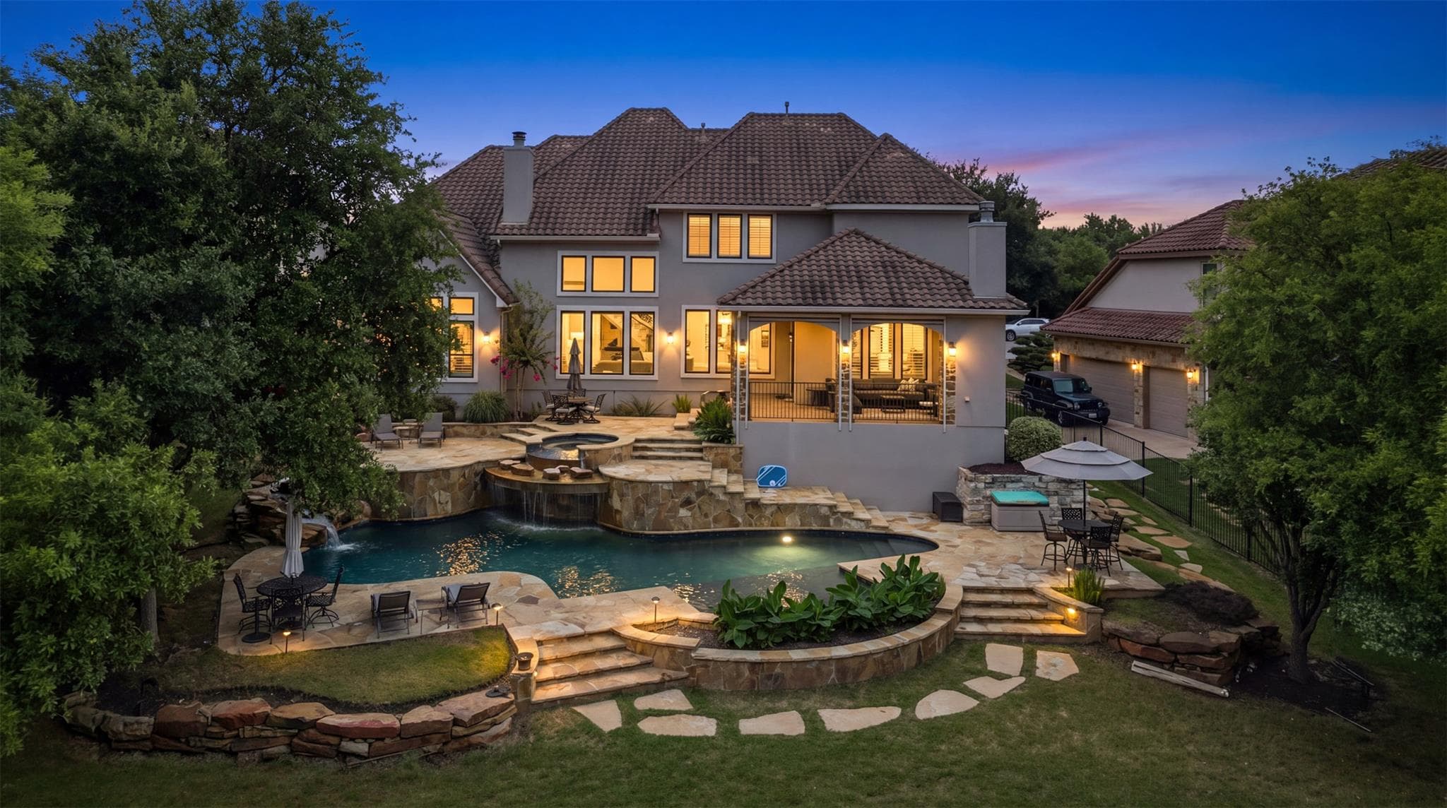 2020  University Club Dr