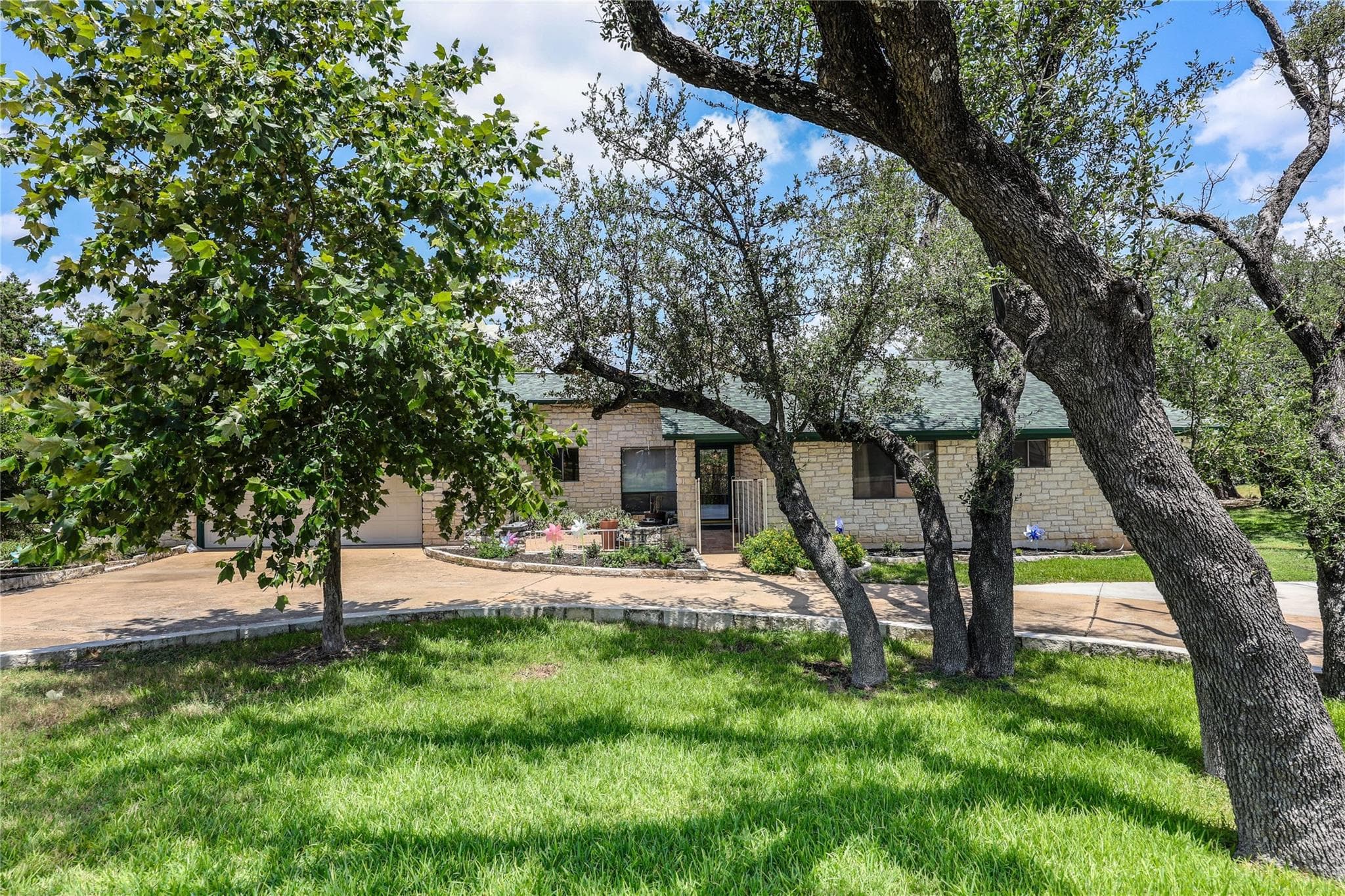 20900  Boggy Ford Rd