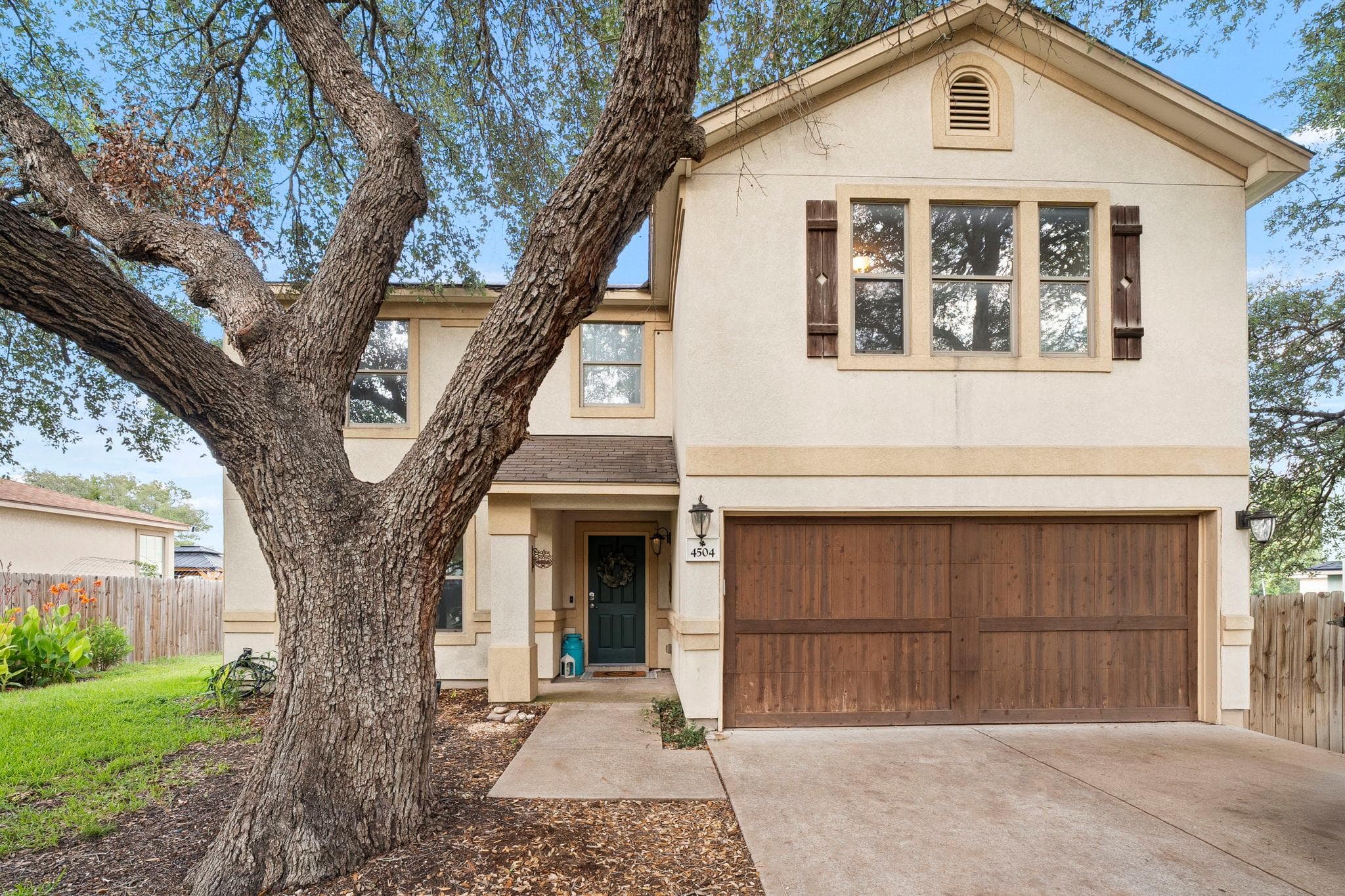 4504  Woodstock Dr