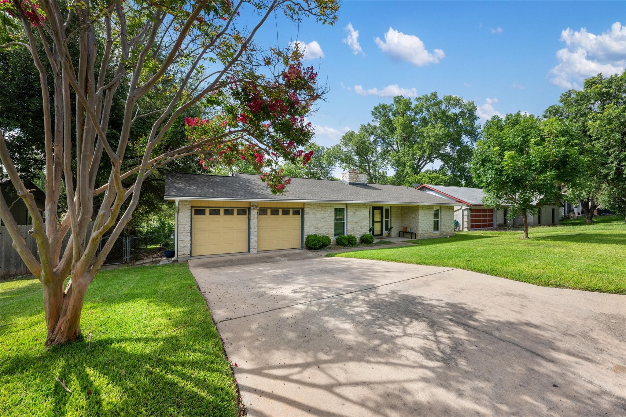 11201 Brushy Glen Dr