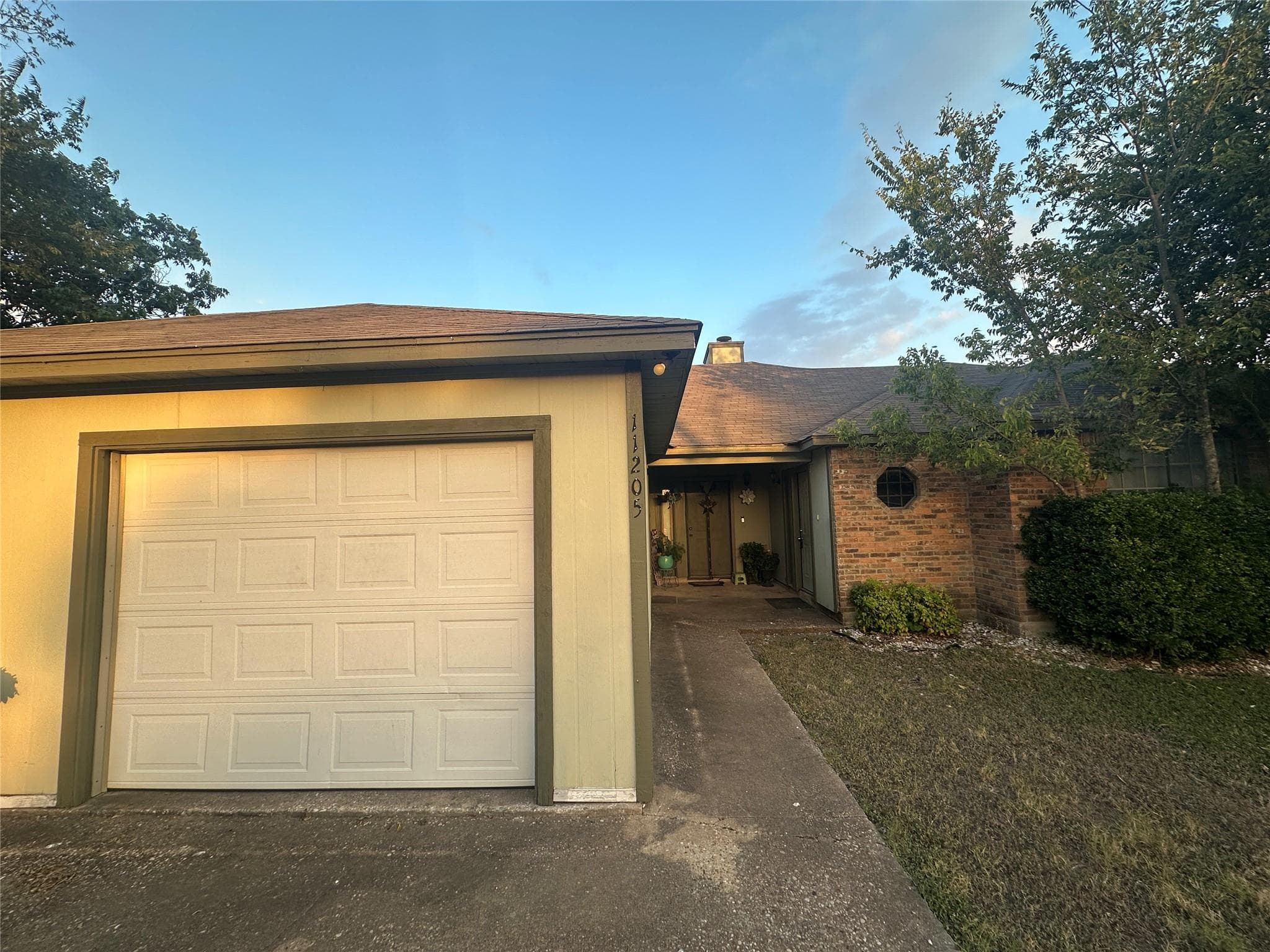 11205 Selma Dr #B